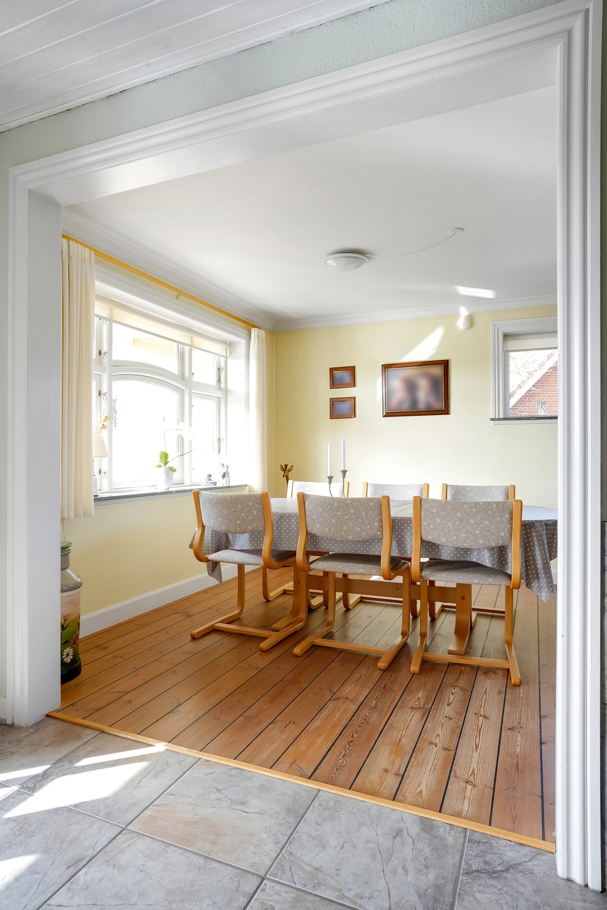 Fremhævet stue billede i fuldskærmstilstand. Billede af Bygade 96, 7173 Vonge