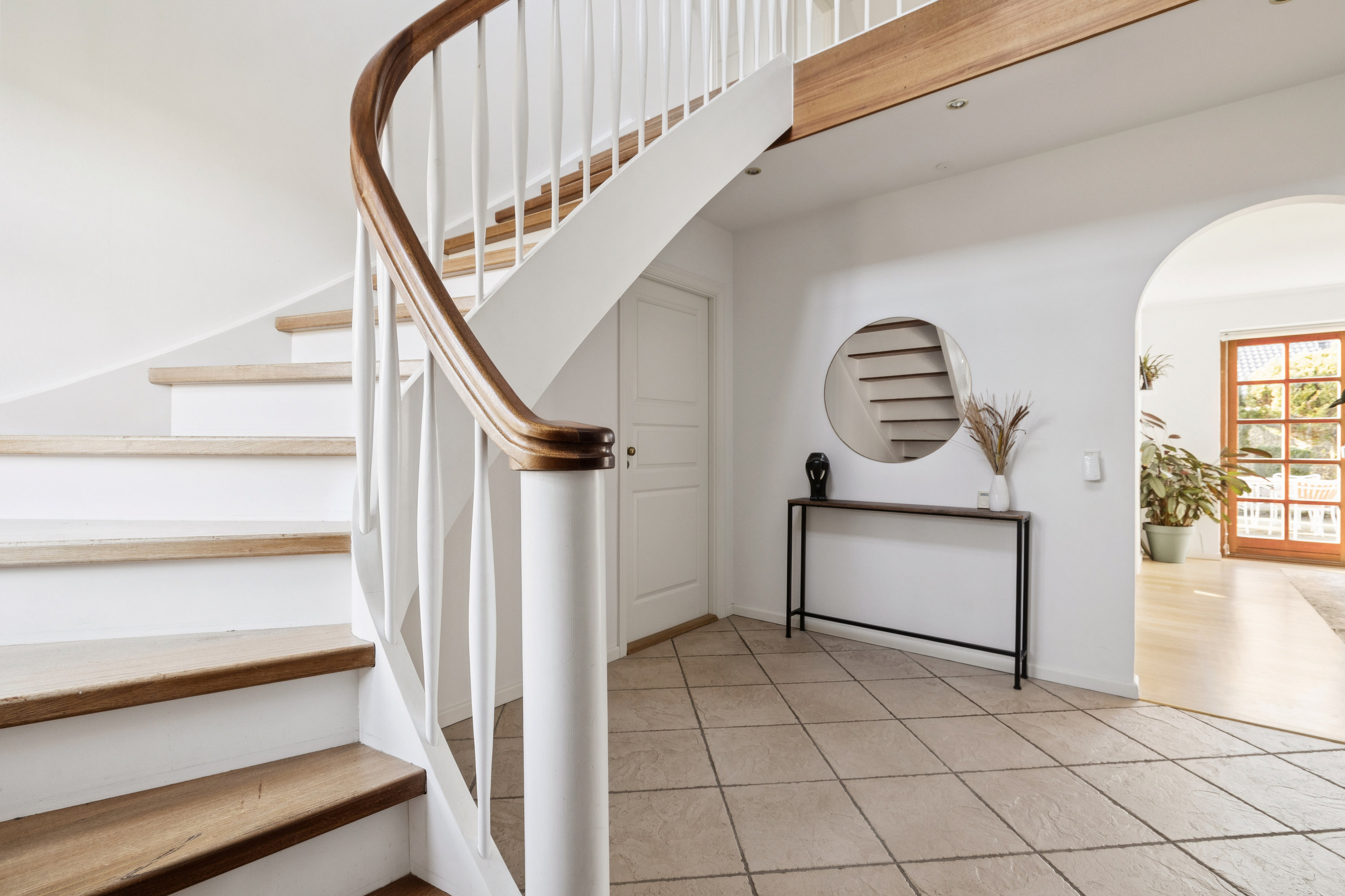 Fremhævet trappe billede i fuldskærmstilstand. Billede af Højvangen 47, 8981 Spentrup