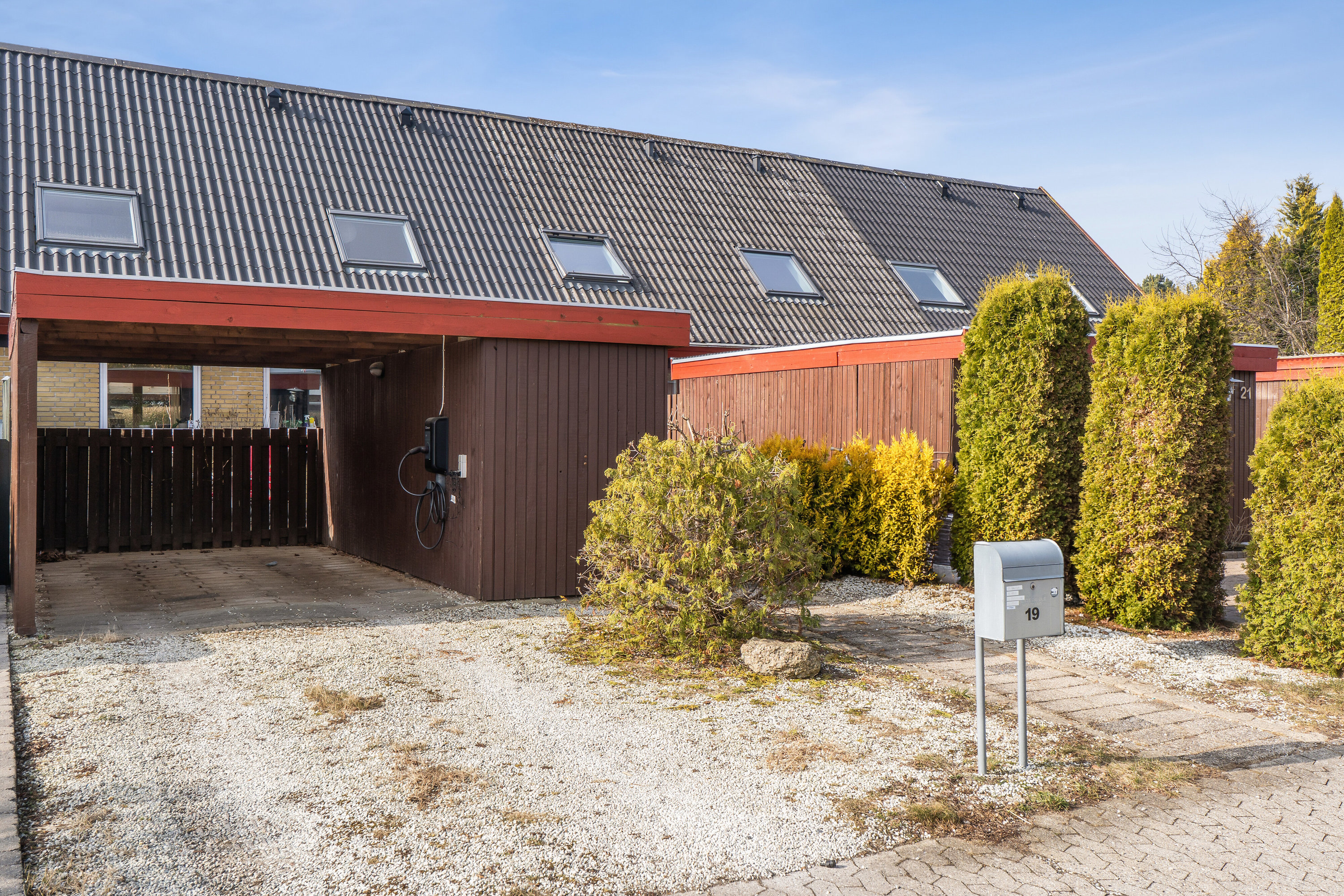 Fremhævet udendørs billede i fuldskærmstilstand. Billede af Enghøjen 19, 2650 Hvidovre