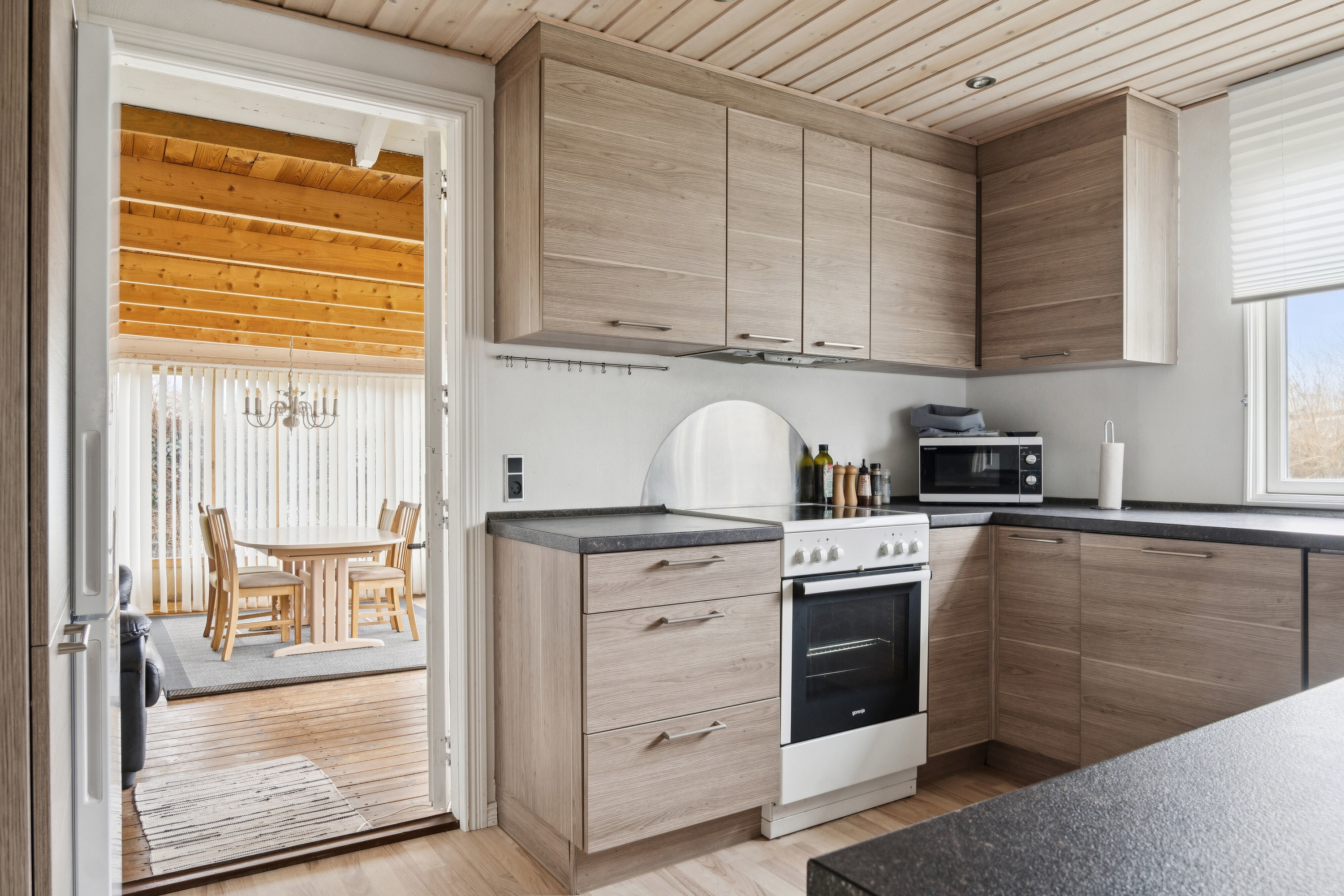 Fremhævet køkken billede i fuldskærmstilstand. Billede af Papegøjevej 7, St Kongsmark, 4200 Slagelse