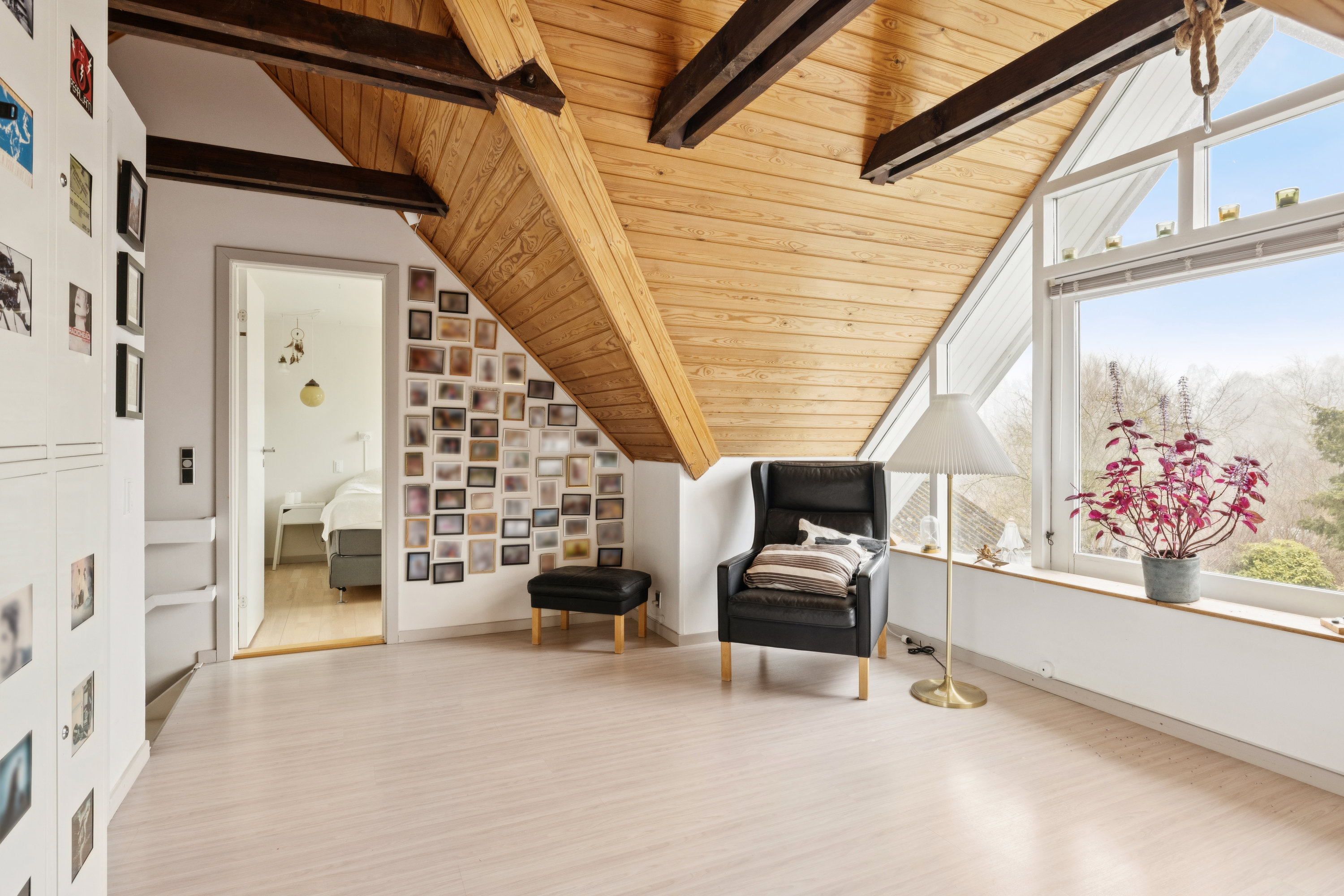 Fremhævet stue billede i fuldskærmstilstand. Billede af Lille Randers 12, Thorsager, 8410 Rønde