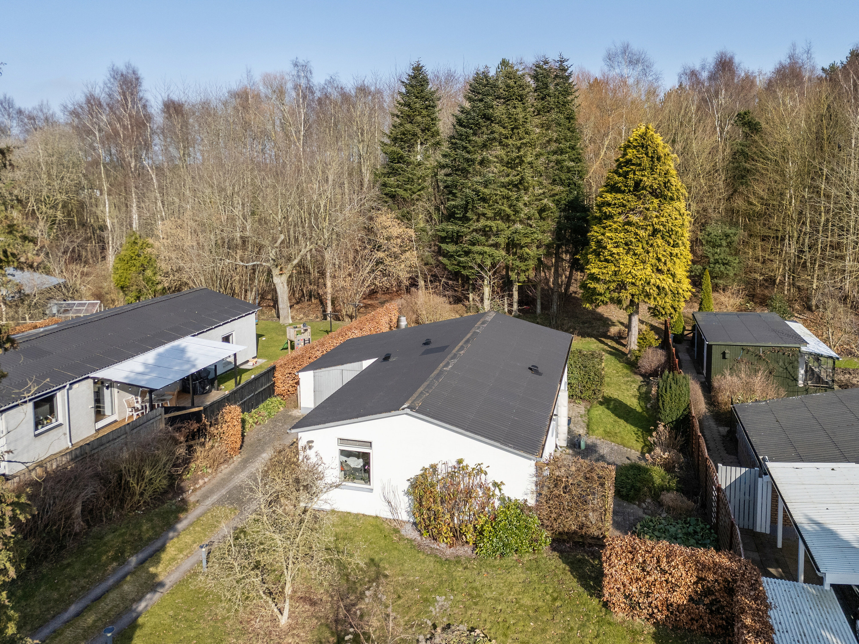 Fremhævet set fra haven billede i fuldskærmstilstand. Billede af Fasanvej 18, 5863 Ferritslev Fyn