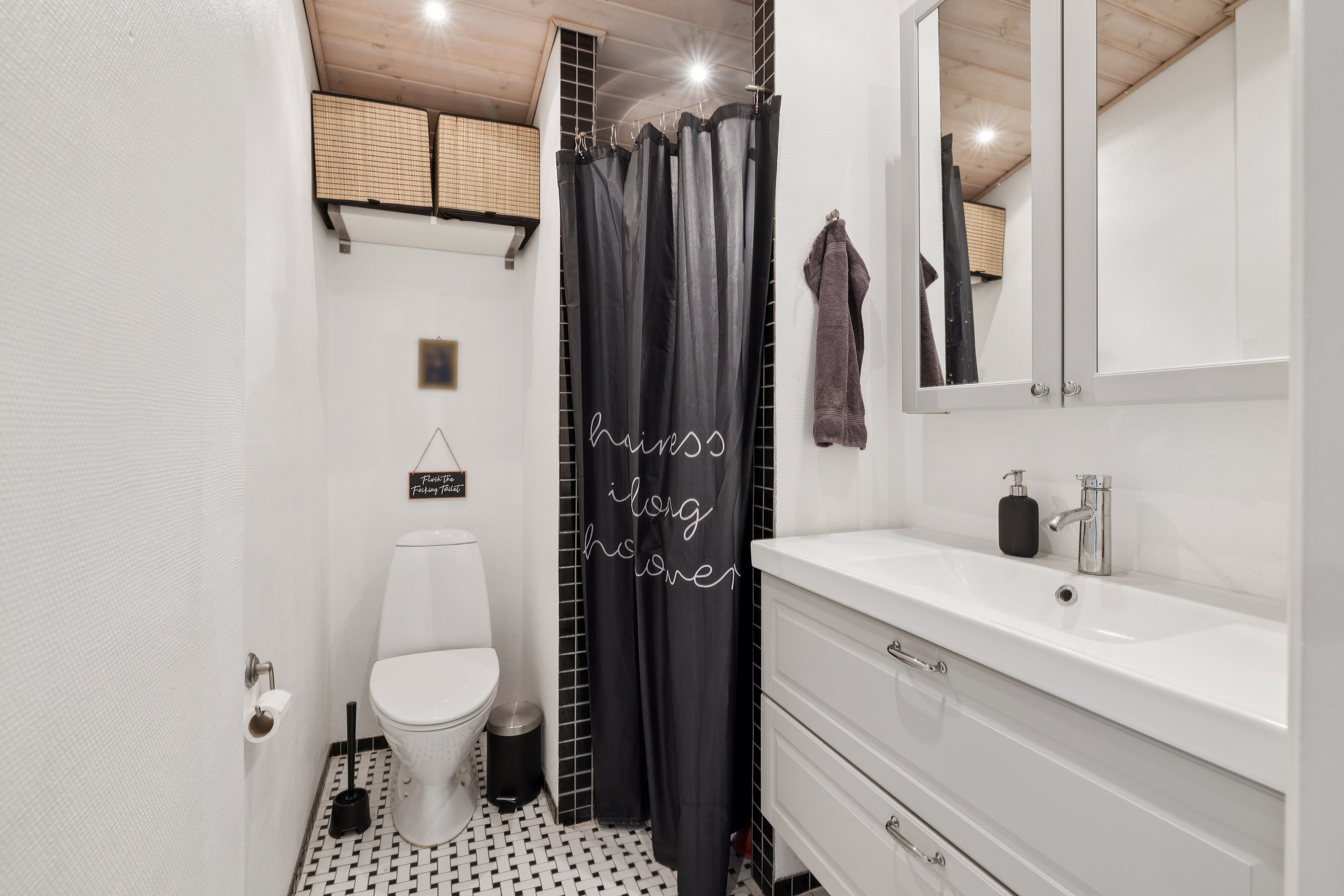 Fremhævet badeværelse billede i fuldskærmstilstand. Billede af Fasanvej 18, 5863 Ferritslev Fyn