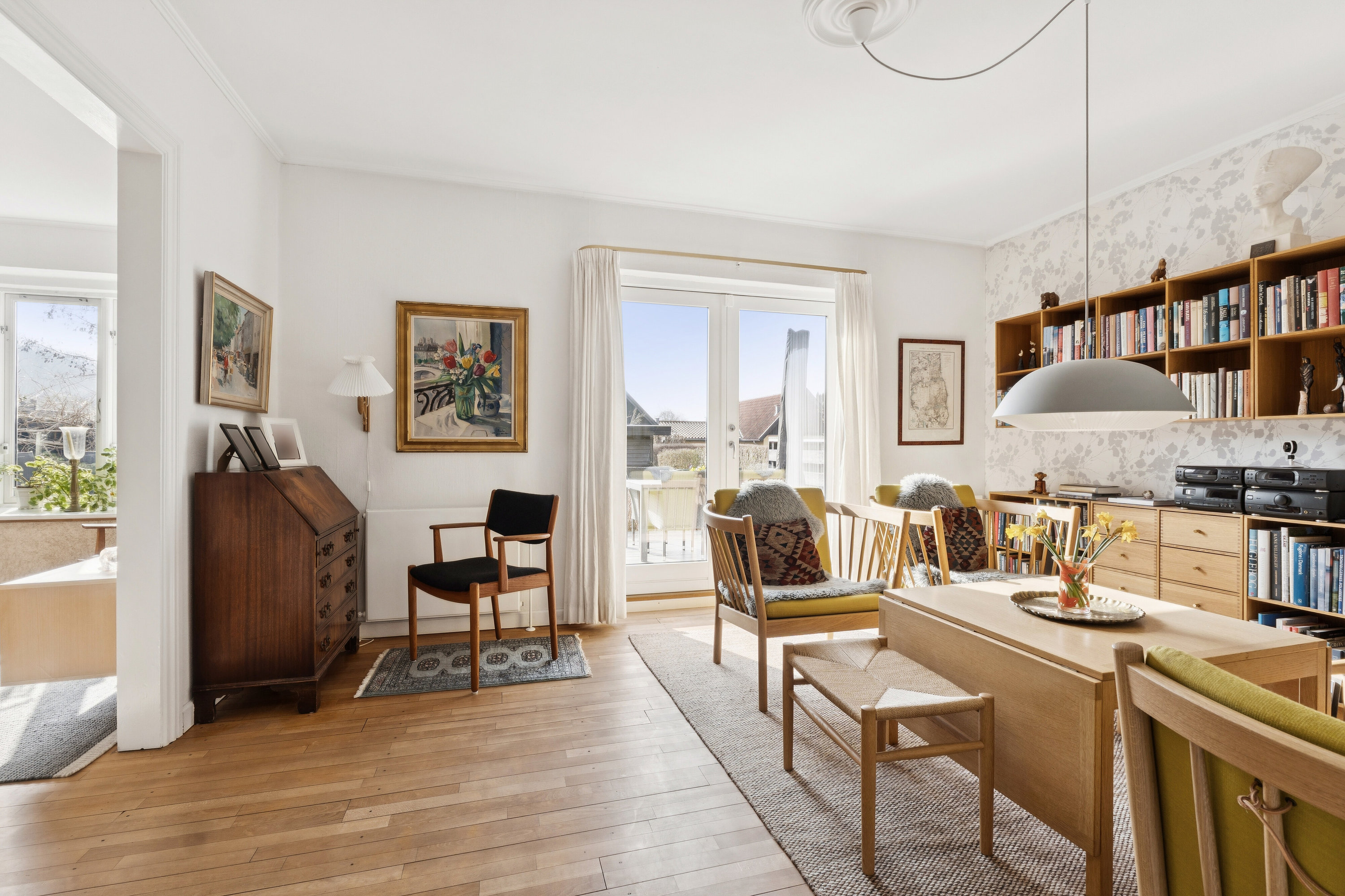 Fremhævet stue billede i fuldskærmstilstand. Billede af Skovfryd 9, 2800 Kongens Lyngby