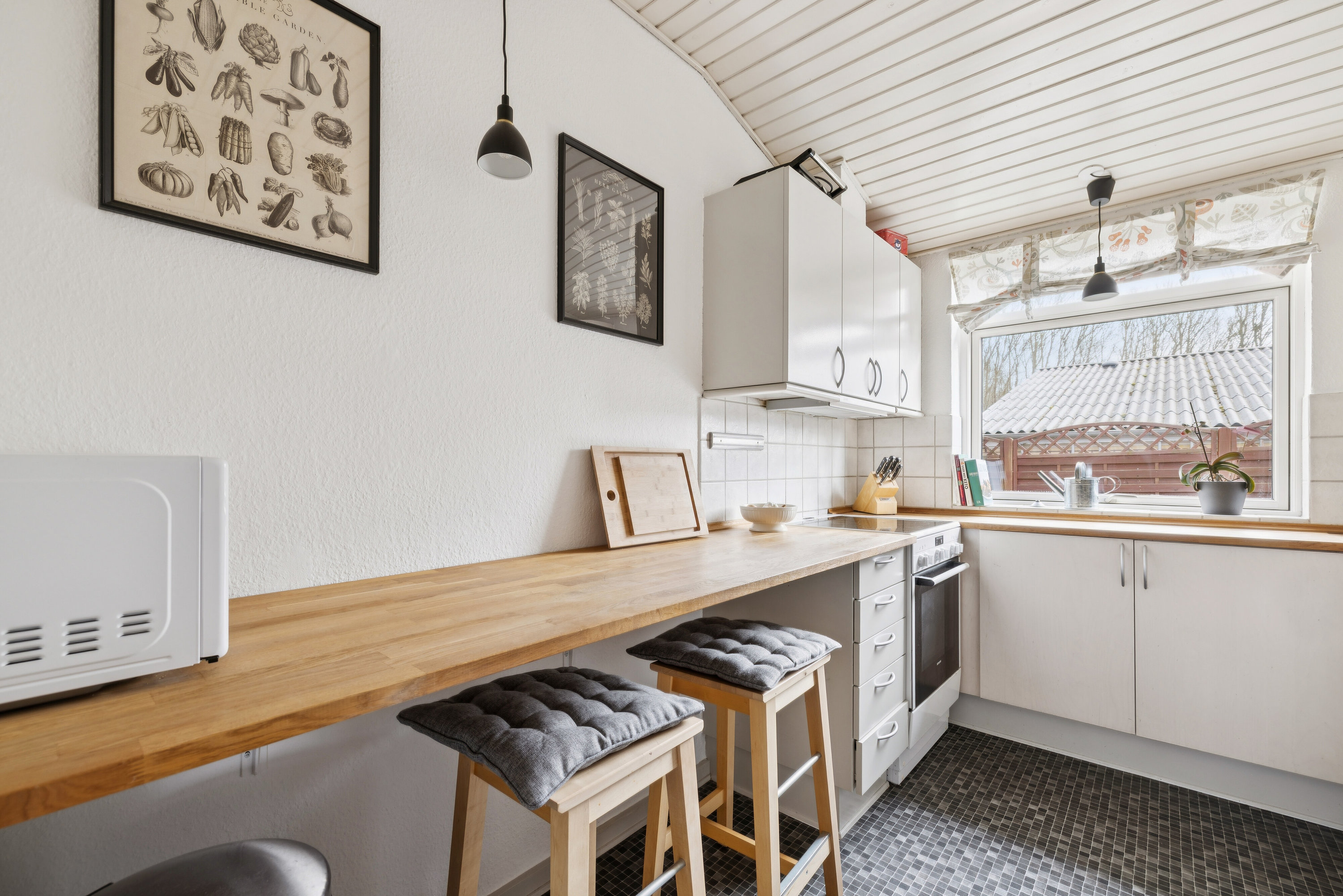 Fremhævet køkken billede i fuldskærmstilstand. Billede af Fasanvej 18, 5863 Ferritslev Fyn