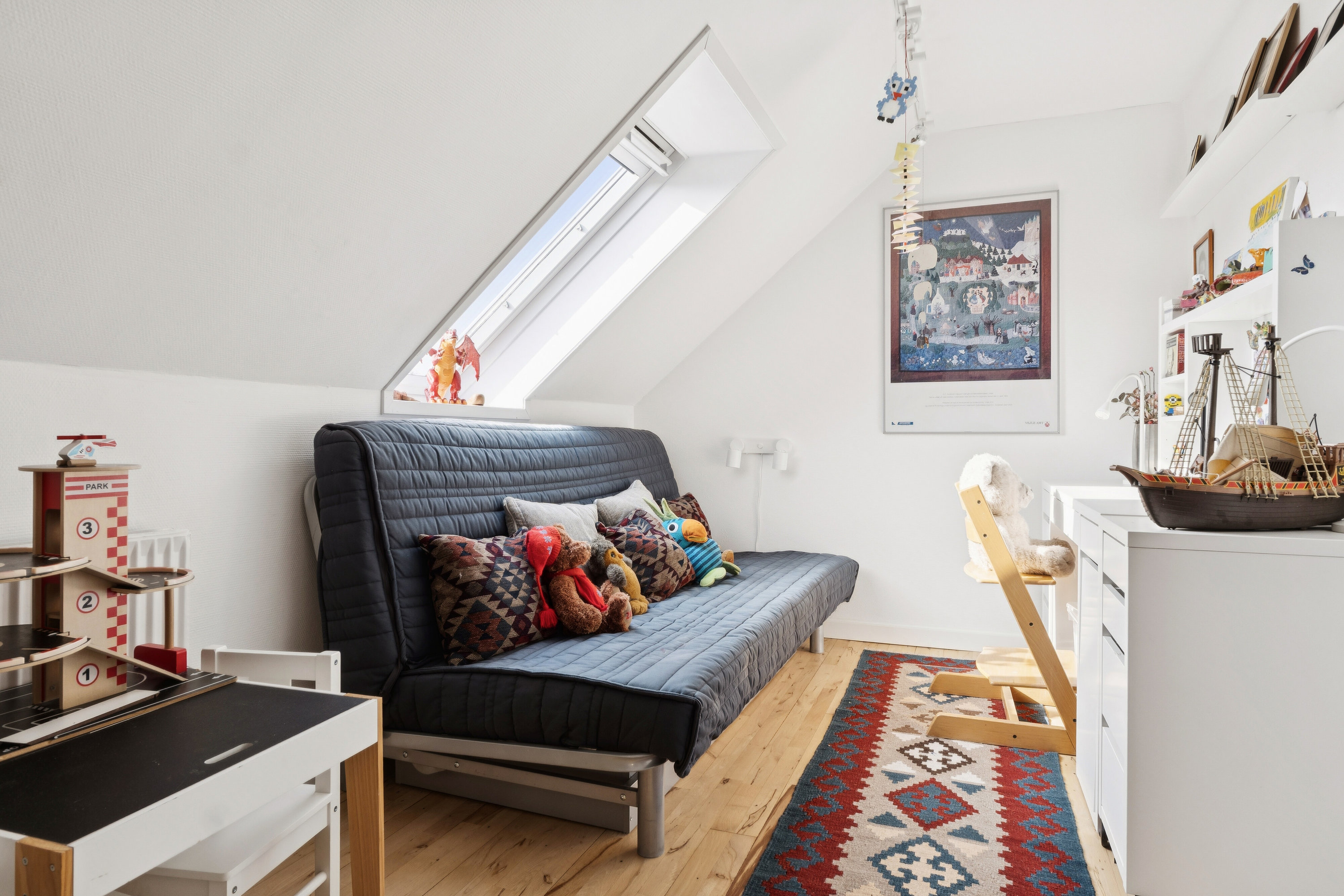 Fremhævet værelse billede i fuldskærmstilstand. Billede af Skovfryd 9, 2800 Kongens Lyngby