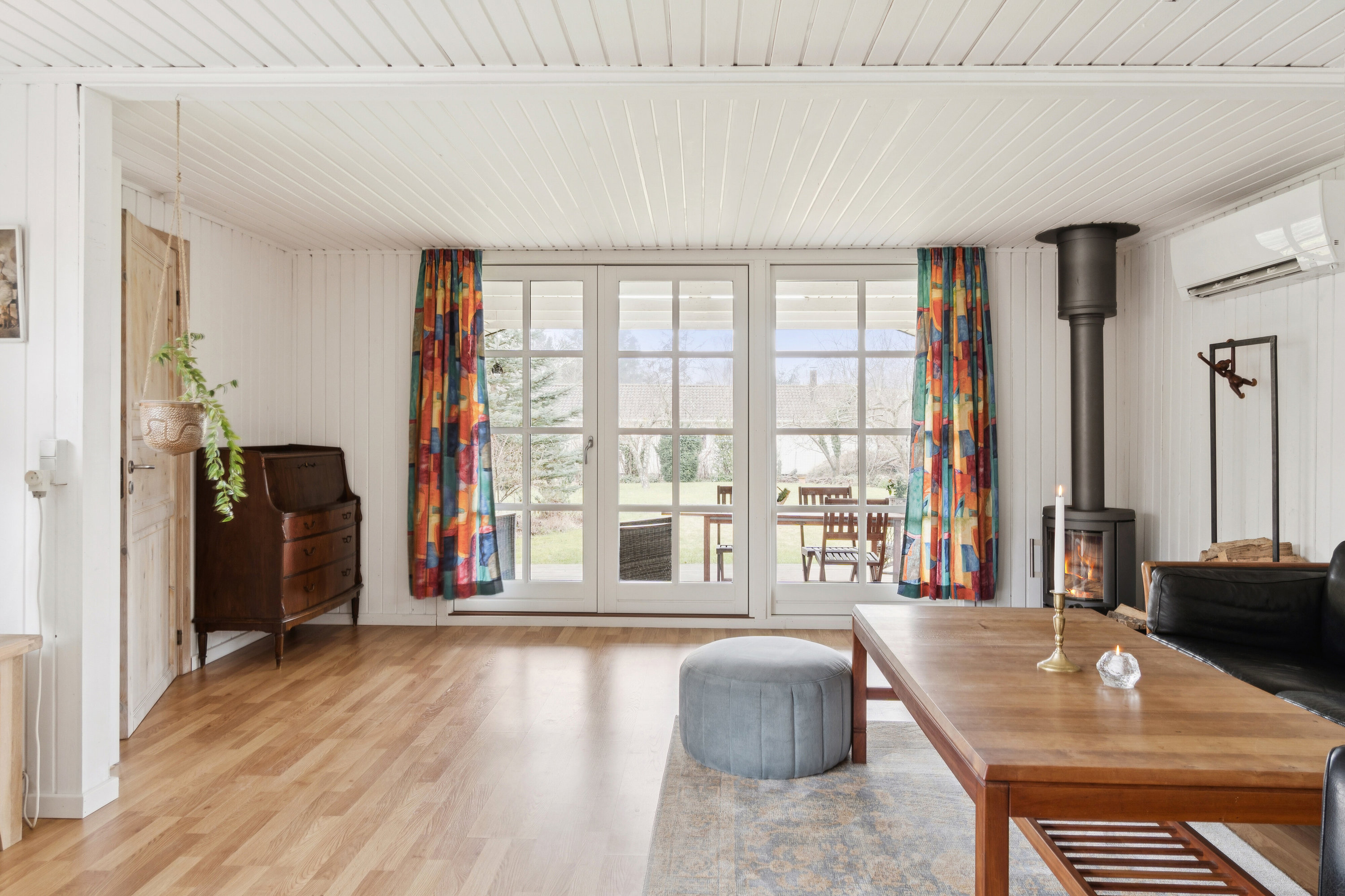 Fremhævet stue billede i fuldskærmstilstand. Billede af Klinteborgvej 26, Ordrup, 4540 Fårevejle