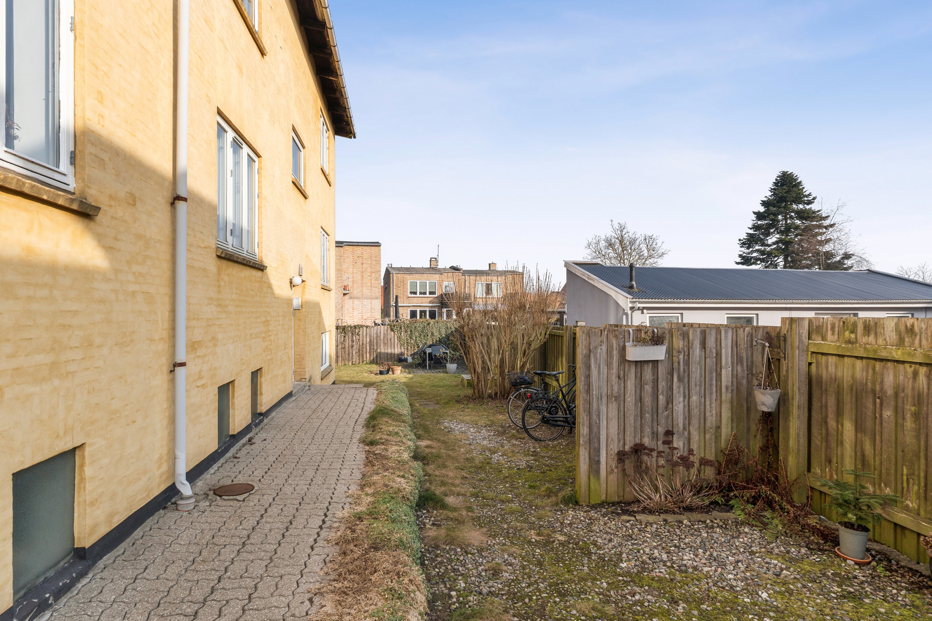 Fremhævet baghave billede i fuldskærmstilstand. Billede af Rødovrevej 38, 1. tv., 2610 Rødovre