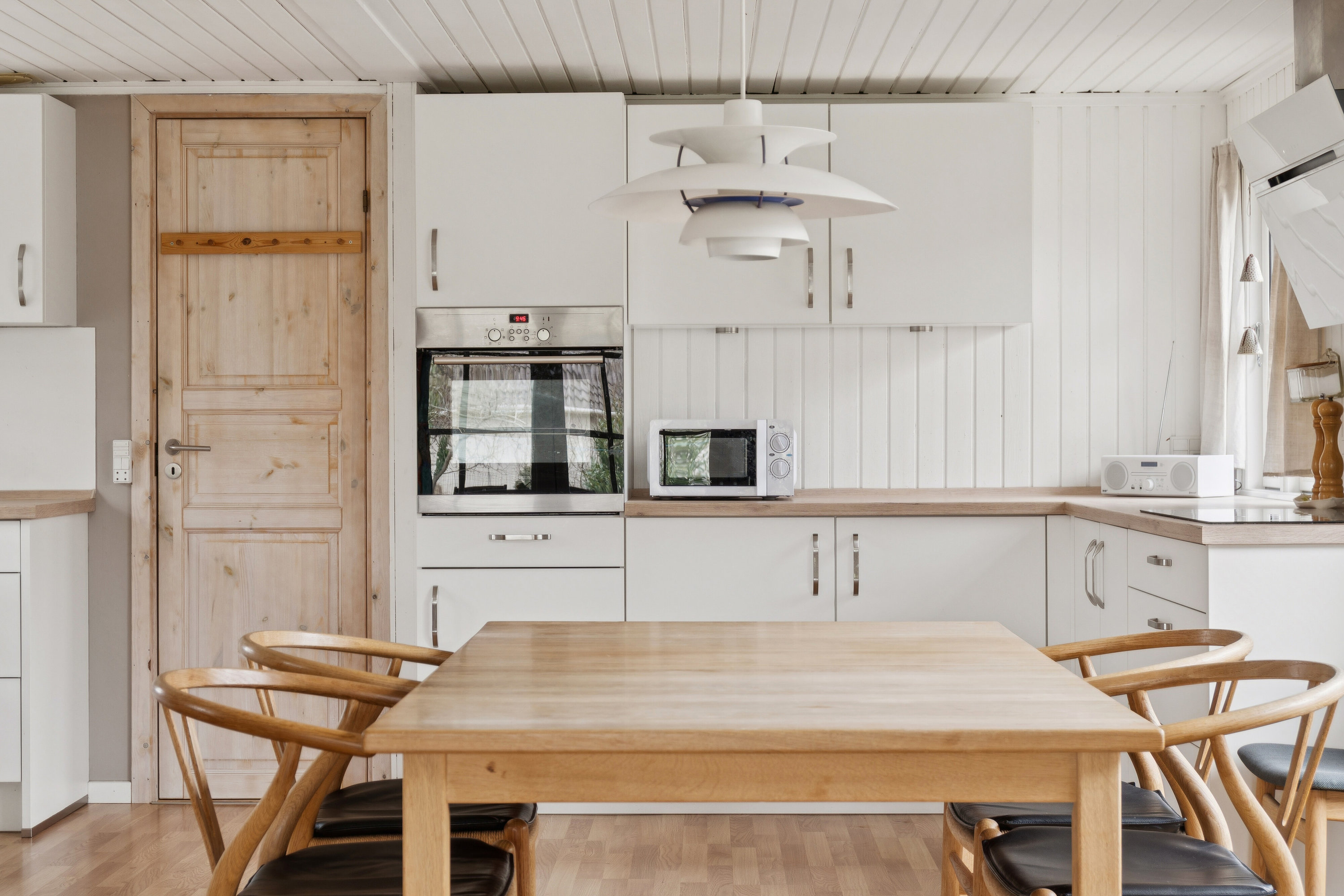 Fremhævet spisestue billede i fuldskærmstilstand. Billede af Klinteborgvej 26, Ordrup, 4540 Fårevejle