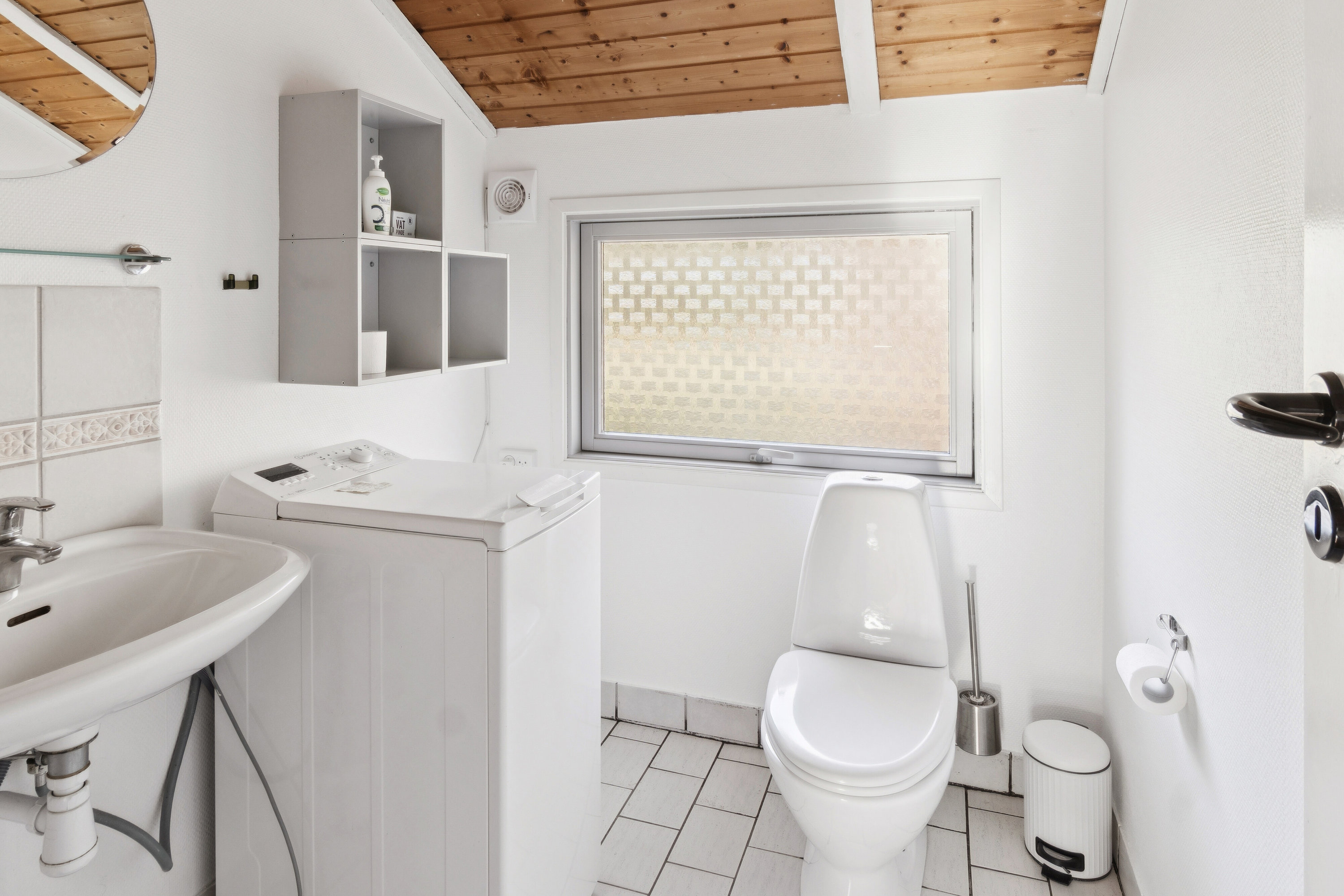 Fremhævet badeværelse billede i fuldskærmstilstand. Billede af Lyngvej 203A, Jyderup Lyng, 4560 Vig