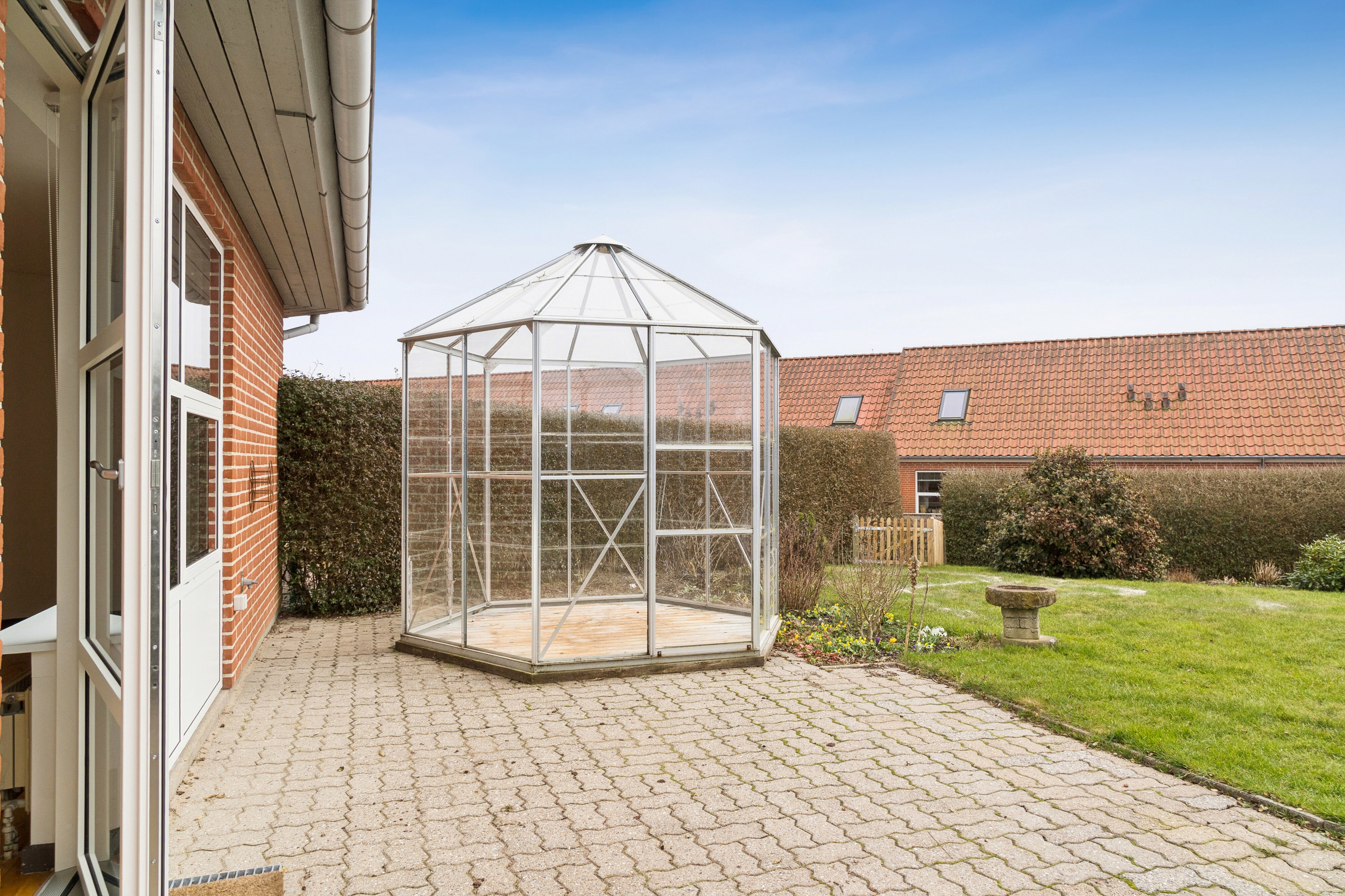 Fremhævet terrasse billede i fuldskærmstilstand. Billede af Trankær Vænge 80, 8310 Tranbjerg J