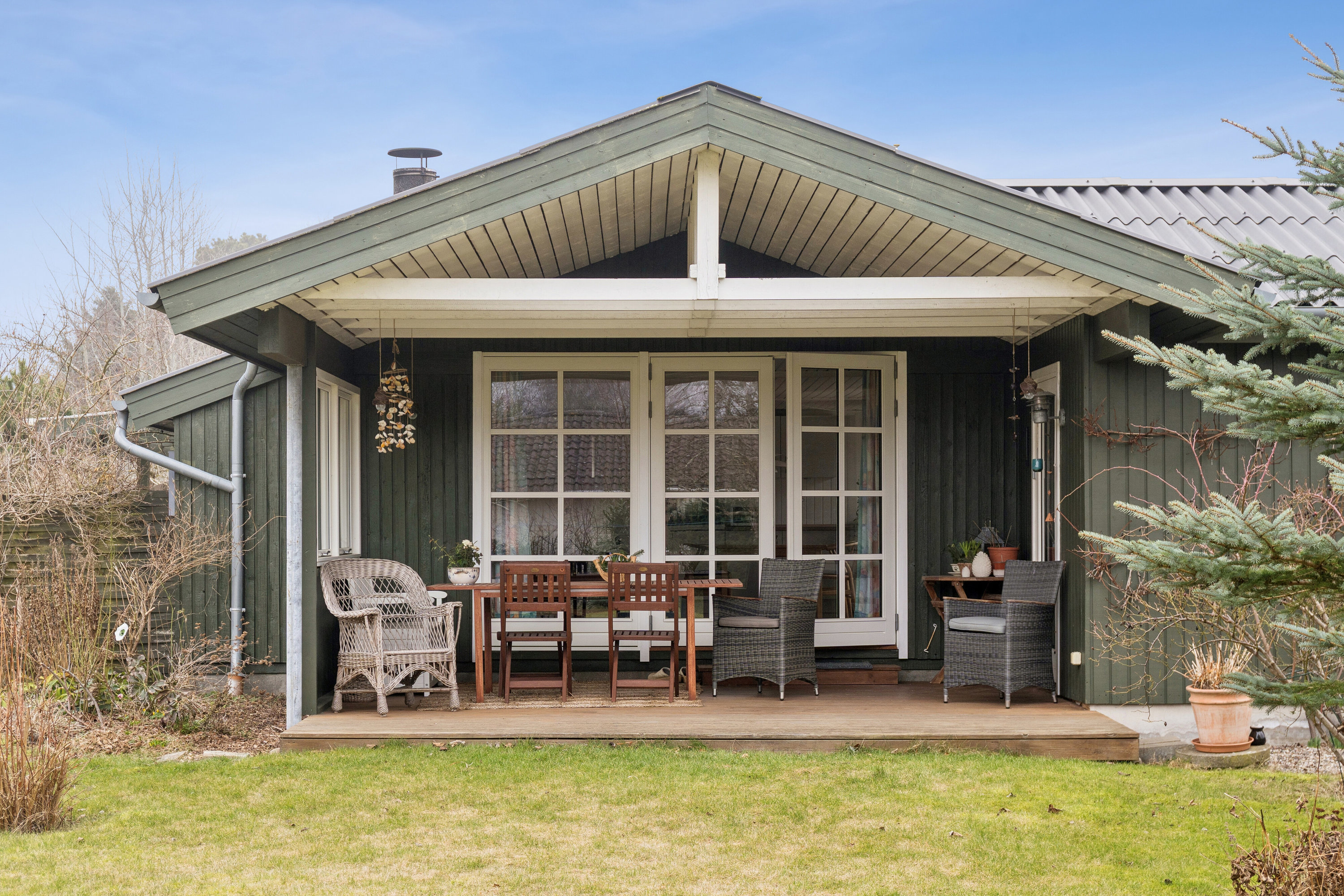 Fremhævet set fra haven billede i fuldskærmstilstand. Billede af Klinteborgvej 26, Ordrup, 4540 Fårevejle