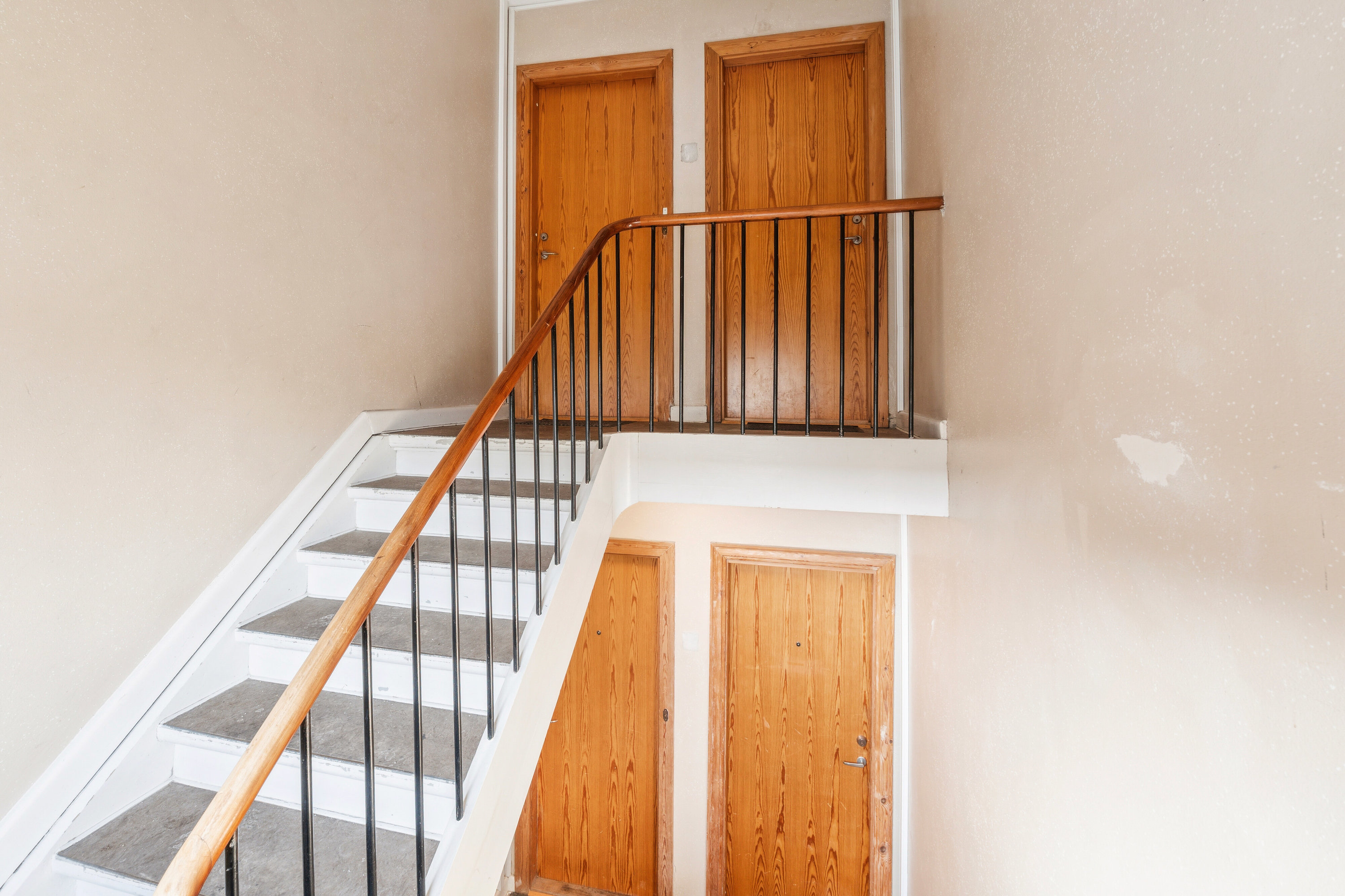 Fremhævet trappe billede i fuldskærmstilstand. Billede af Rødovrevej 38, 1. tv., 2610 Rødovre