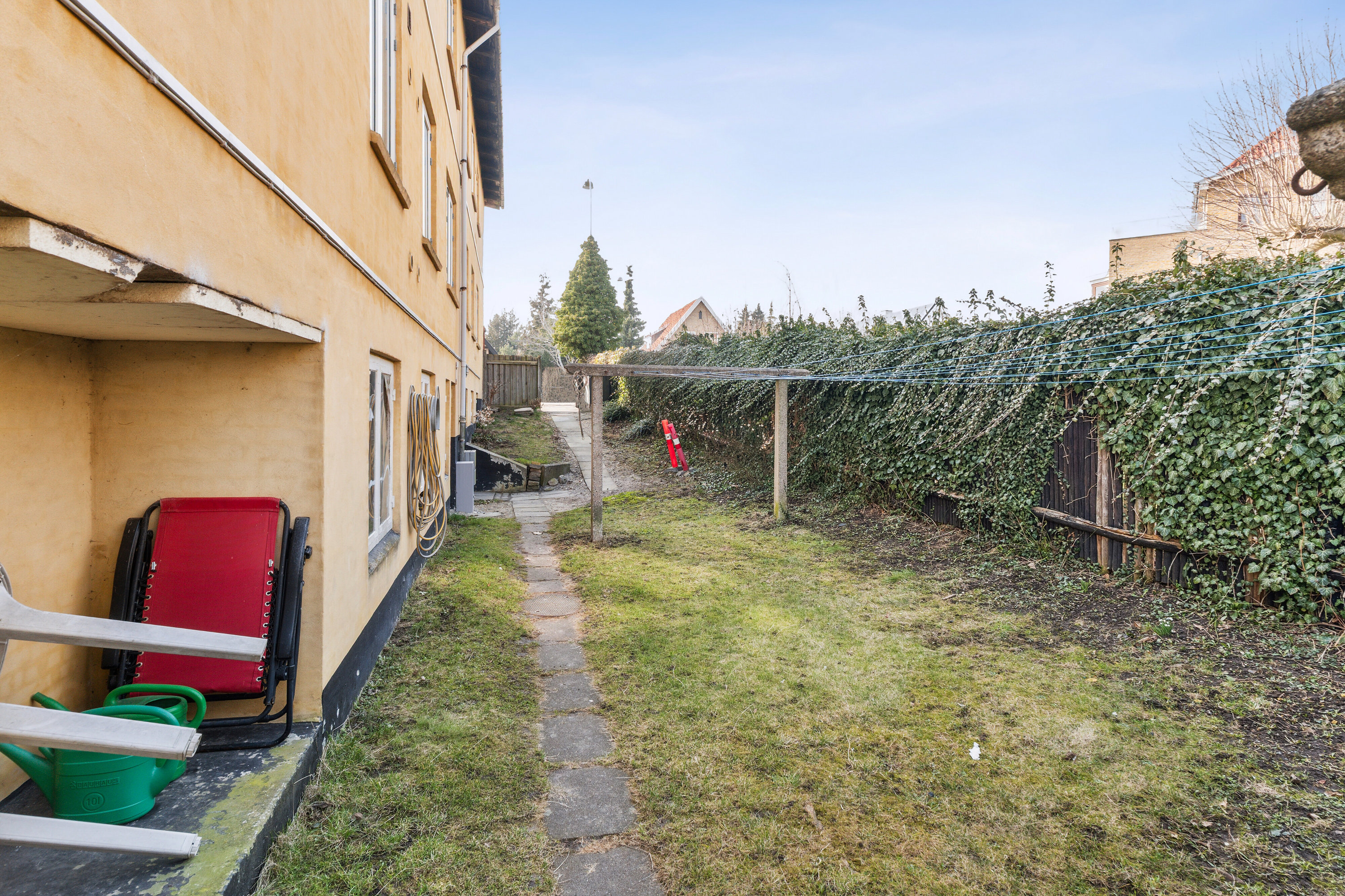 Fremhævet set fra haven billede i fuldskærmstilstand. Billede af Rødovrevej 38, 1. tv., 2610 Rødovre