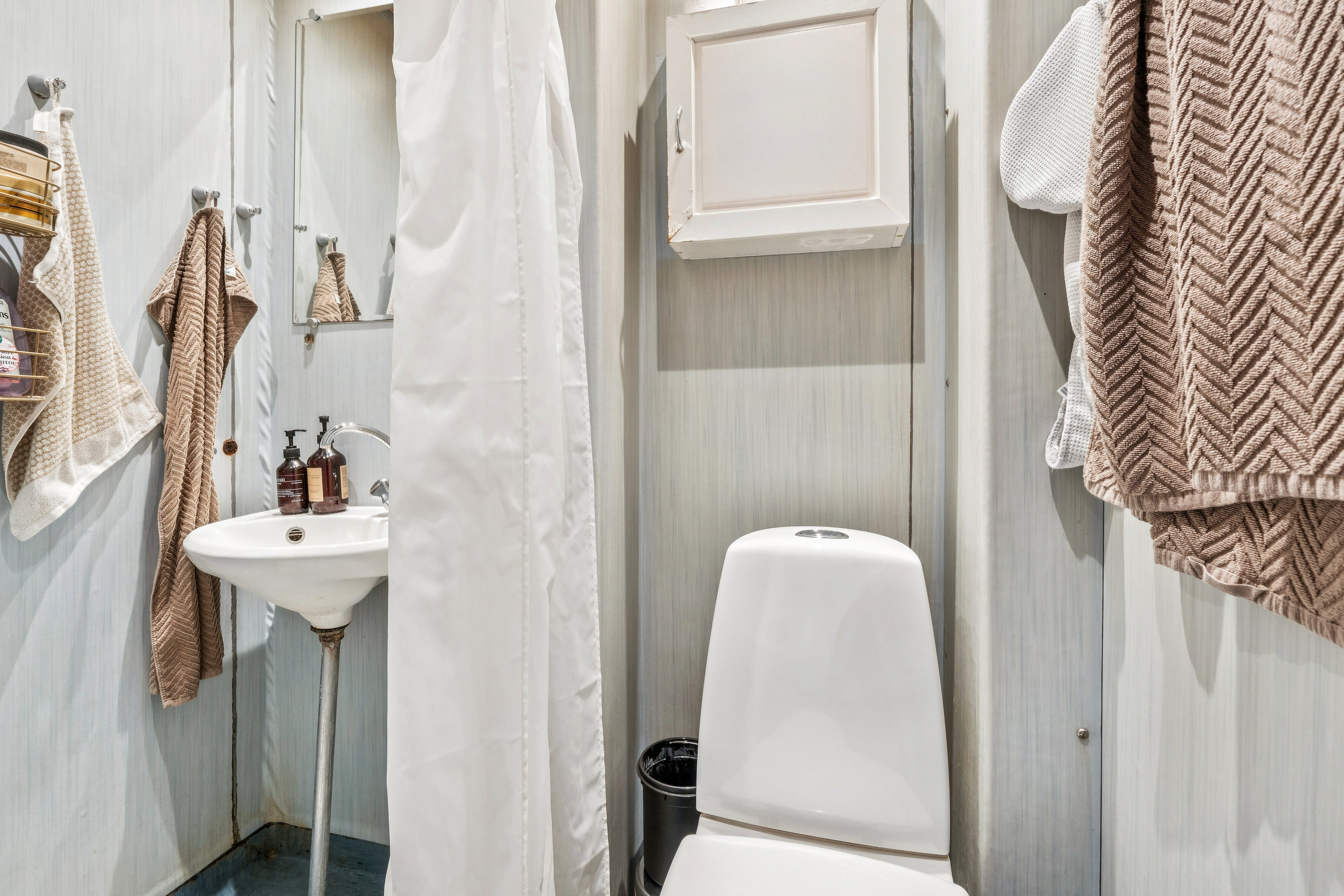 Fremhævet badeværelse billede i fuldskærmstilstand. Billede af Rødovrevej 38, 1. tv., 2610 Rødovre