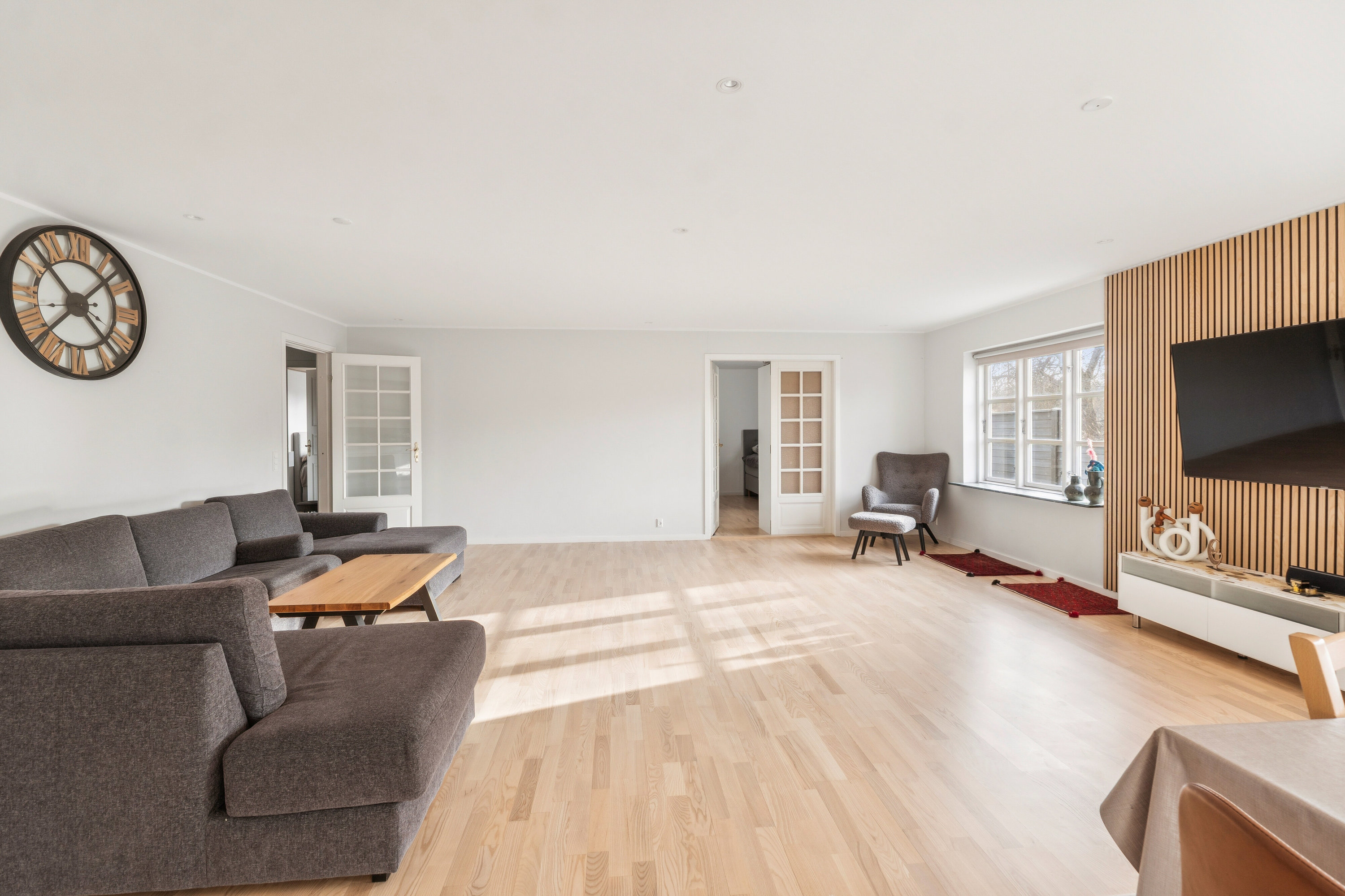 Fremhævet stue billede i fuldskærmstilstand. Billede af Krebsevej 48, 2650 Hvidovre