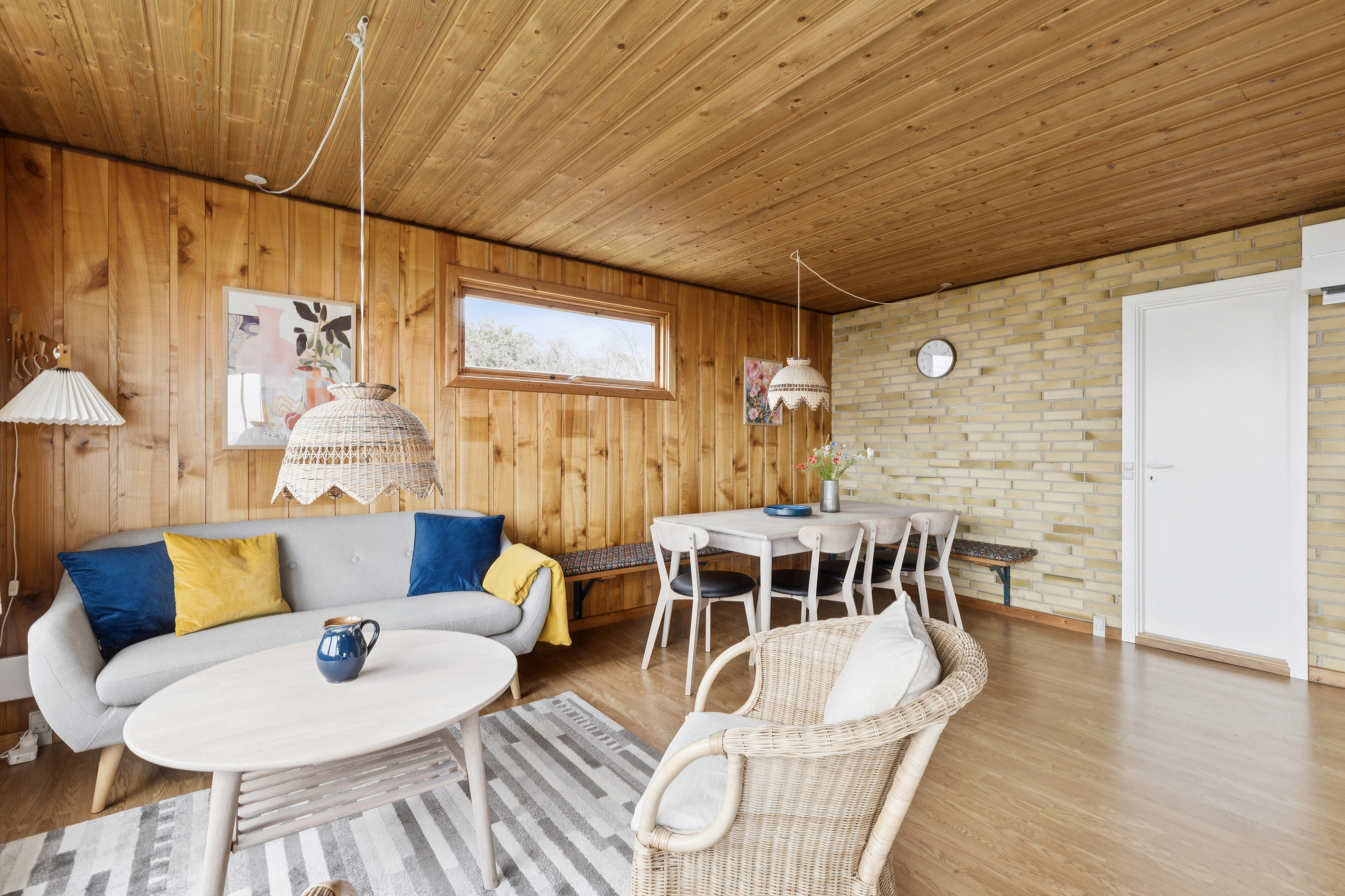 Fremhævet stue billede i fuldskærmstilstand. Billede af Hjorthøjgårdsvej 14, Svallerup, 4400 Kalundborg