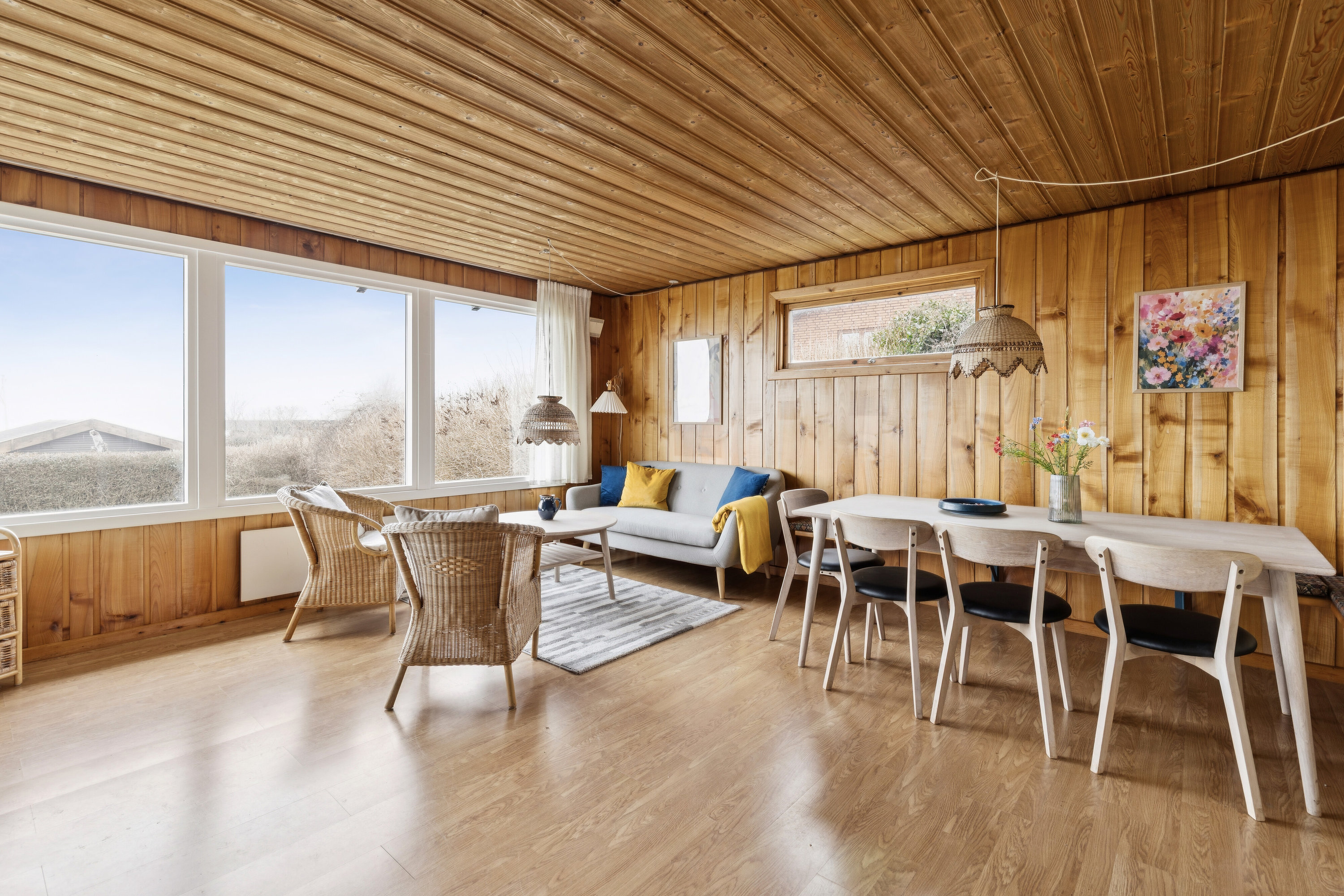 Fremhævet stue billede i fuldskærmstilstand. Billede af Hjorthøjgårdsvej 14, Svallerup, 4400 Kalundborg