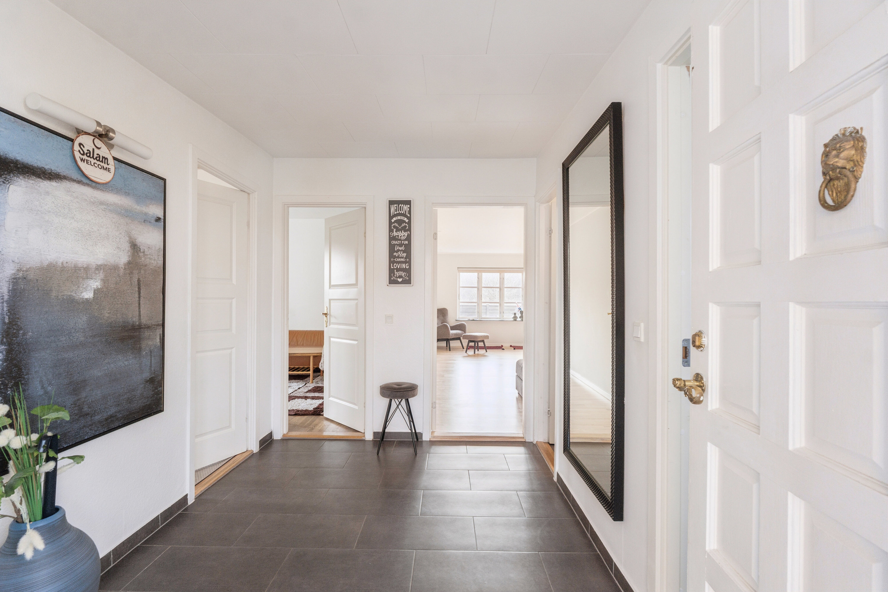 Fremhævet gang billede i fuldskærmstilstand. Billede af Krebsevej 48, 2650 Hvidovre