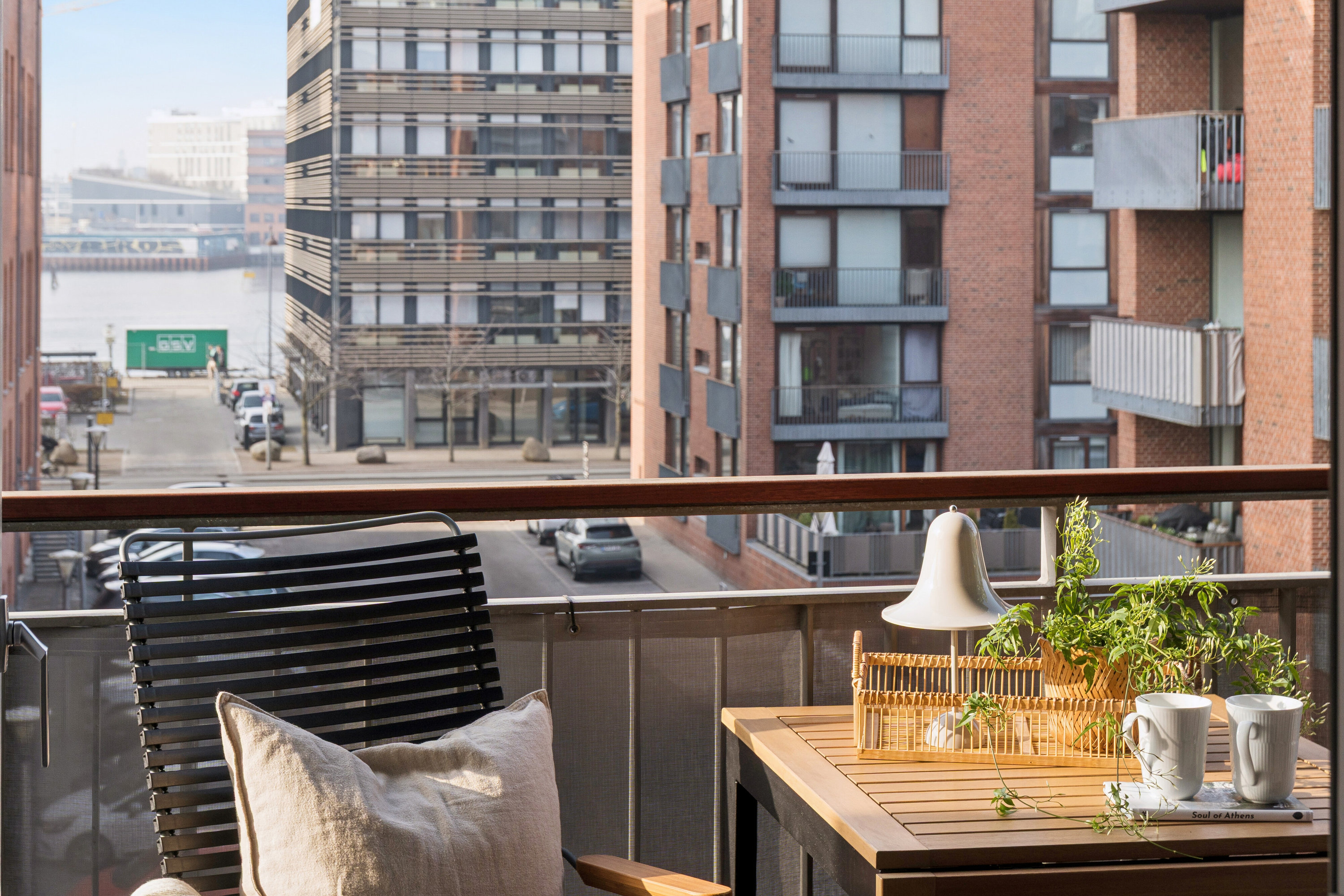 Fremhævet altan billede i fuldskærmstilstand. Billede af Erik Eriksens Gade 11, 2. tv., 2300 København S