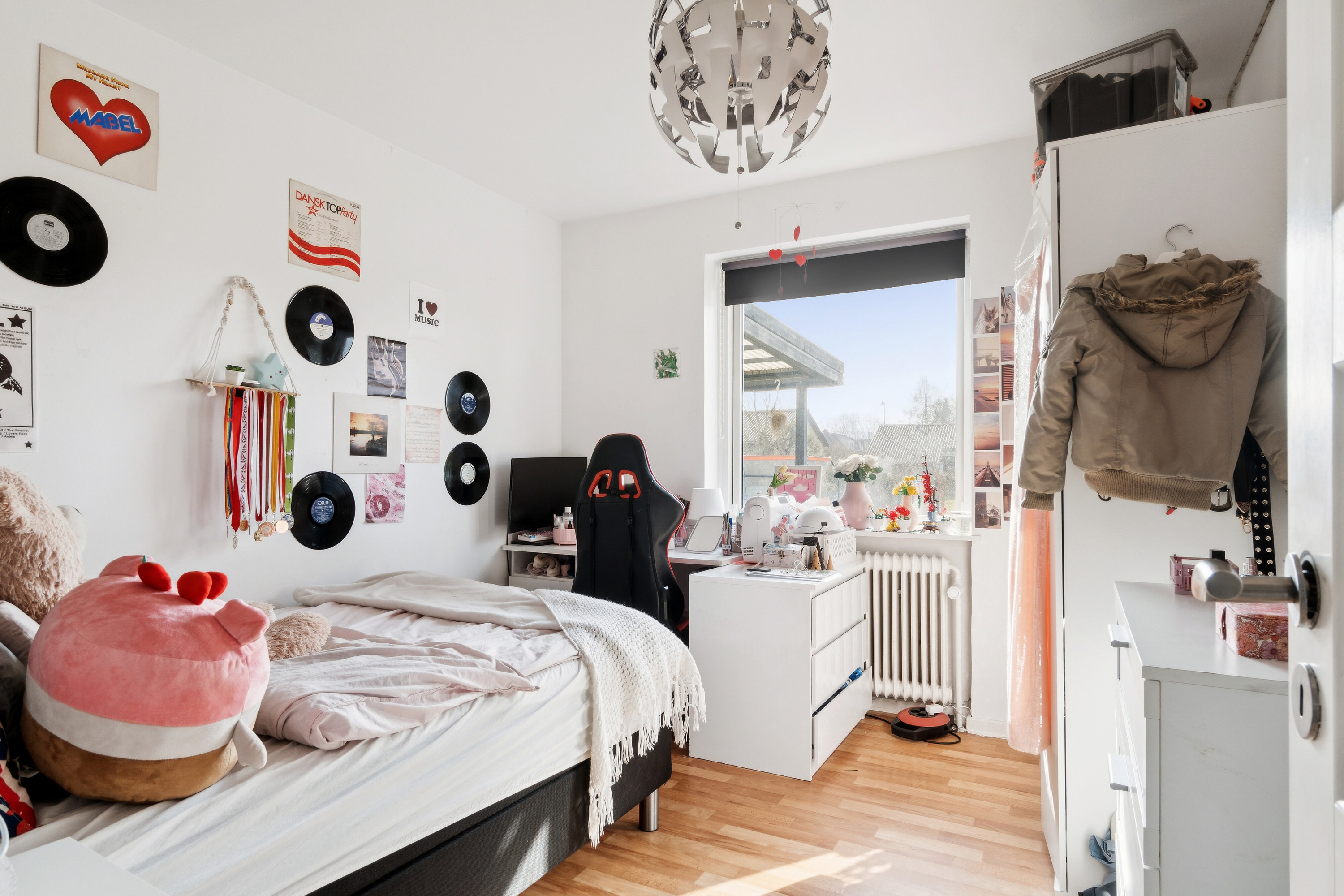 Fremhævet børneværelse billede i fuldskærmstilstand. Billede af Kildevang 10, 4690 Haslev