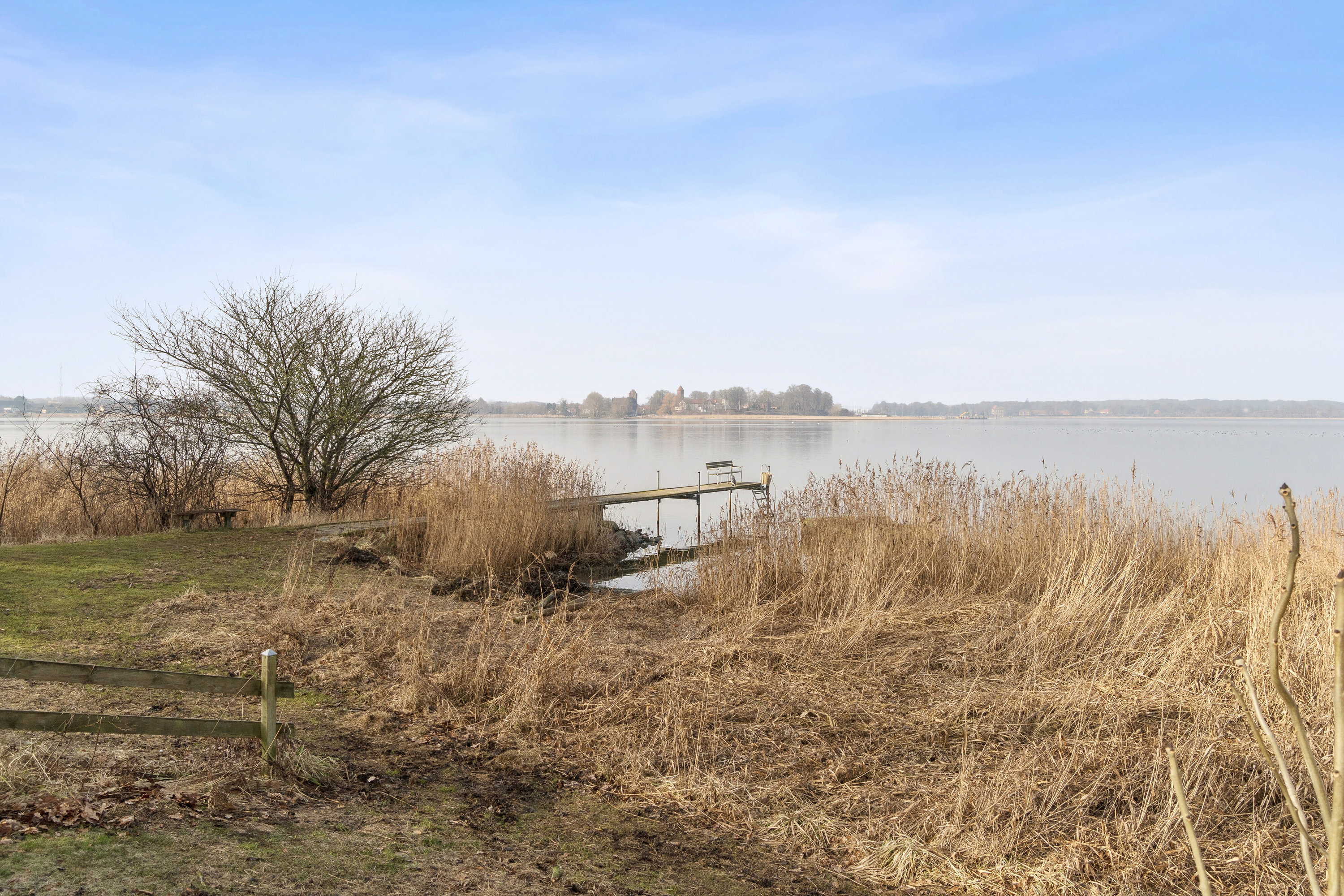 Fremhævet set fra haven billede i fuldskærmstilstand. Billede af Kirsebærvej 32, 4720 Præstø