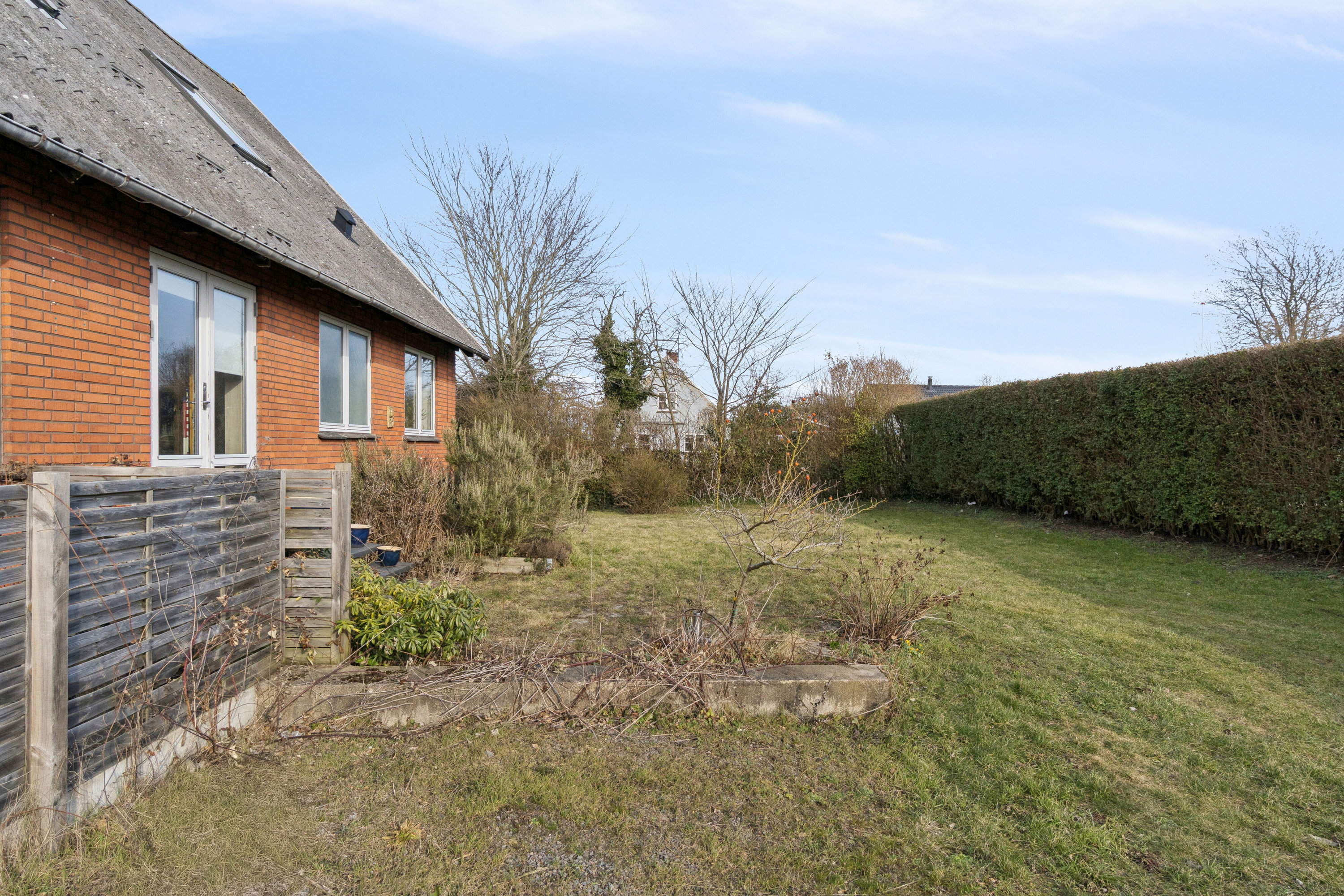 Fremhævet udendørs billede i fuldskærmstilstand. Billede af Havnebakken 13, Tejn, 3770 Allinge