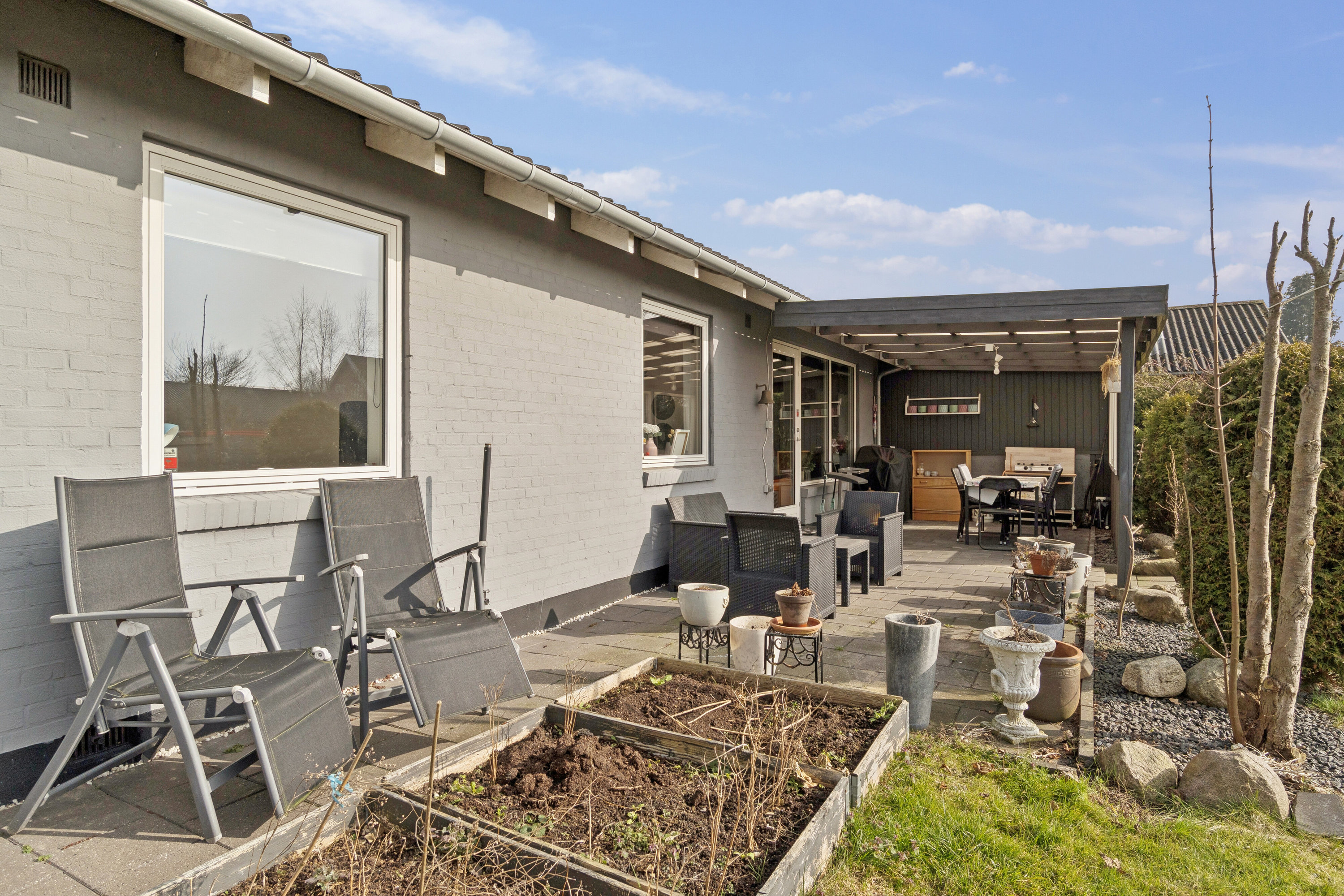 Fremhævet udendørs billede i fuldskærmstilstand. Billede af Kildevang 10, 4690 Haslev