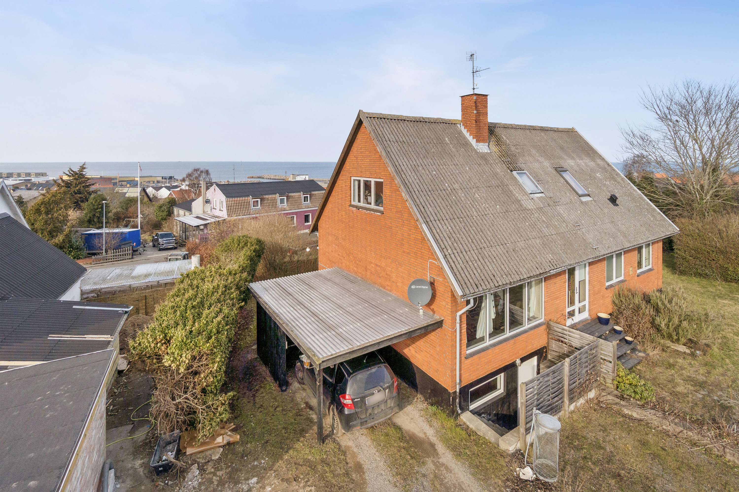 Fremhævet set fra vejen billede i fuldskærmstilstand. Billede af Havnebakken 13, Tejn, 3770 Allinge