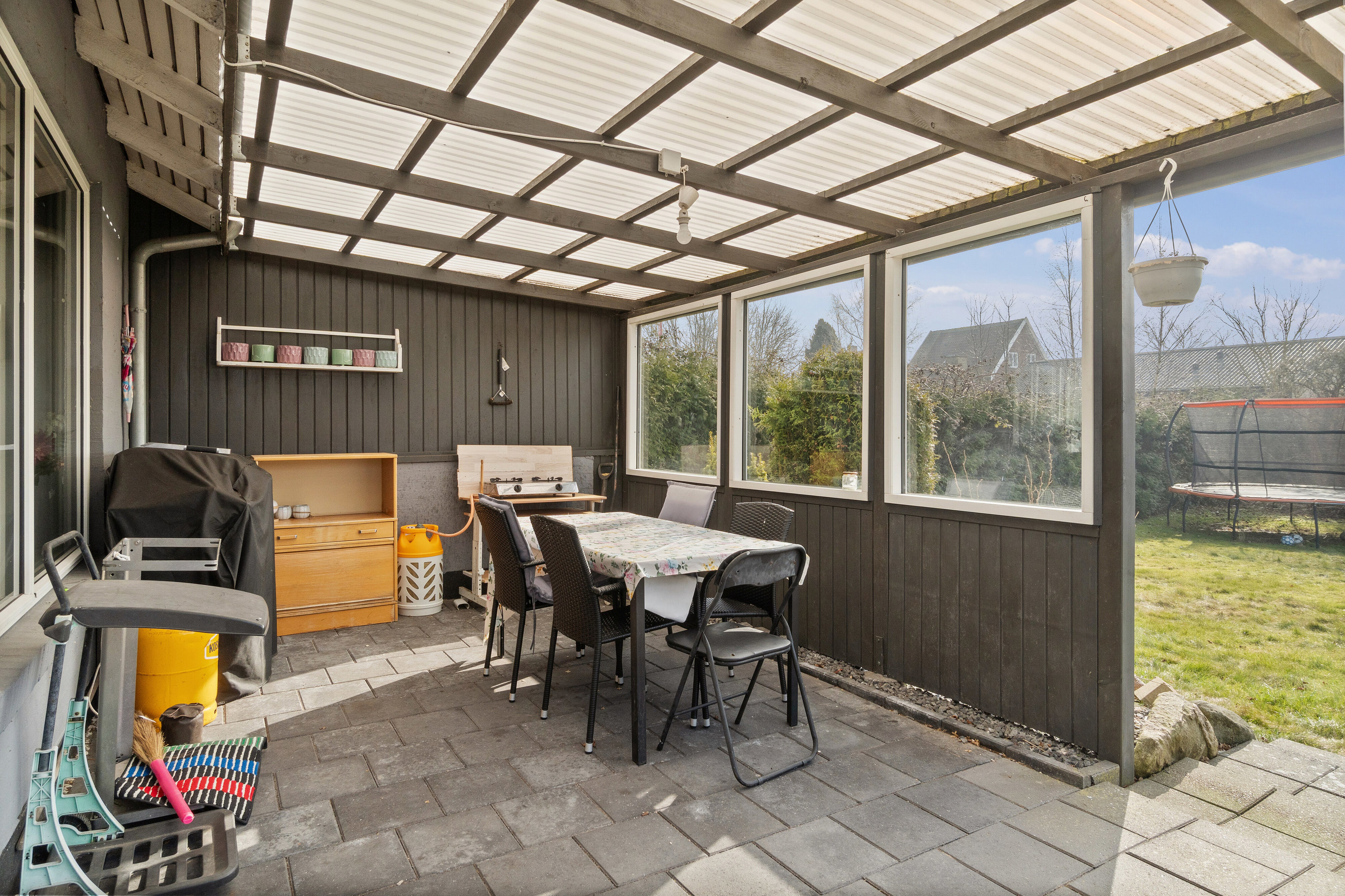 Fremhævet udendørs billede i fuldskærmstilstand. Billede af Kildevang 10, 4690 Haslev