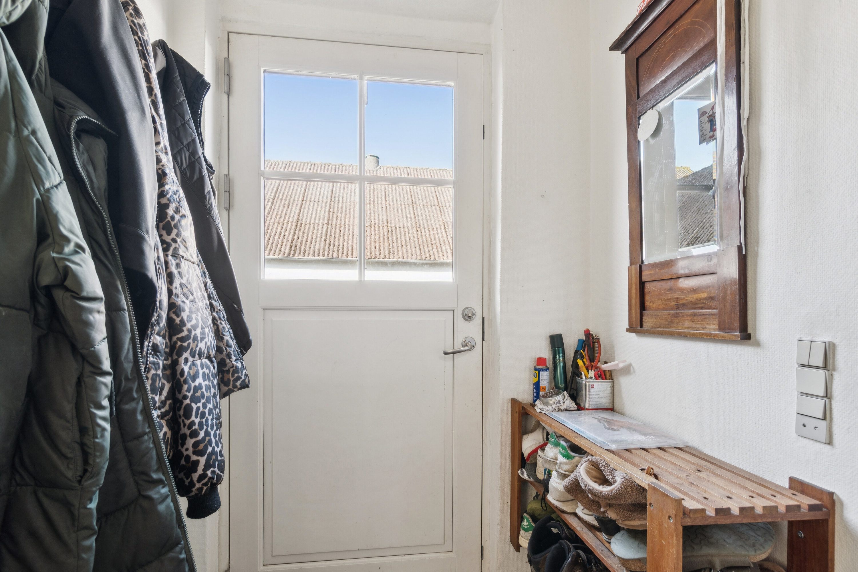 Fremhævet hall billede i fuldskærmstilstand. Billede af Helligdomsvej 15, Rø, 3760 Gudhjem