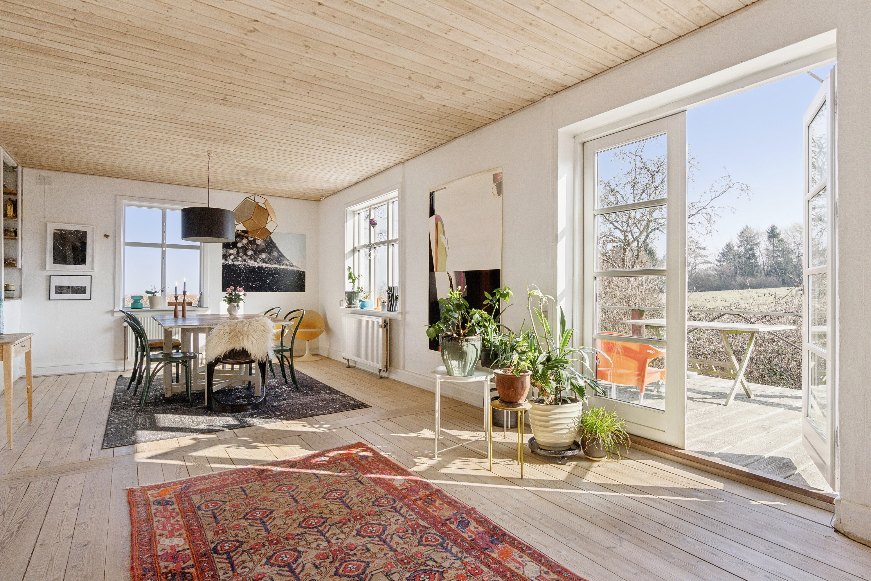 Fremhævet stue billede i fuldskærmstilstand. Billede af Helligdomsvej 15, Rø, 3760 Gudhjem