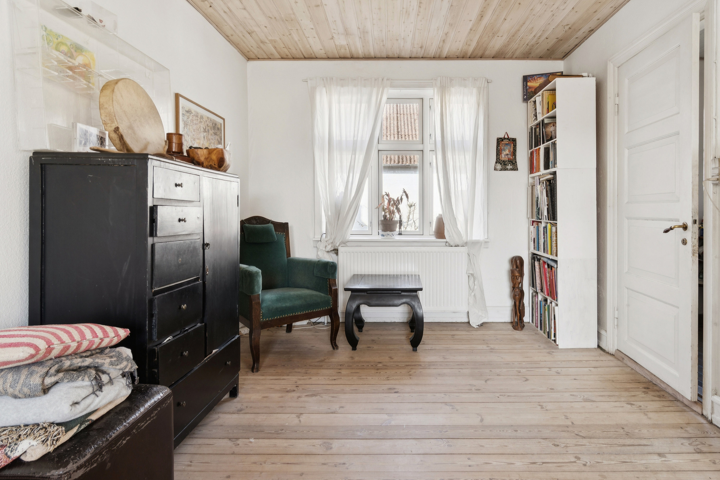 Fremhævet værelse billede i fuldskærmstilstand. Billede af Helligdomsvej 15, Rø, 3760 Gudhjem