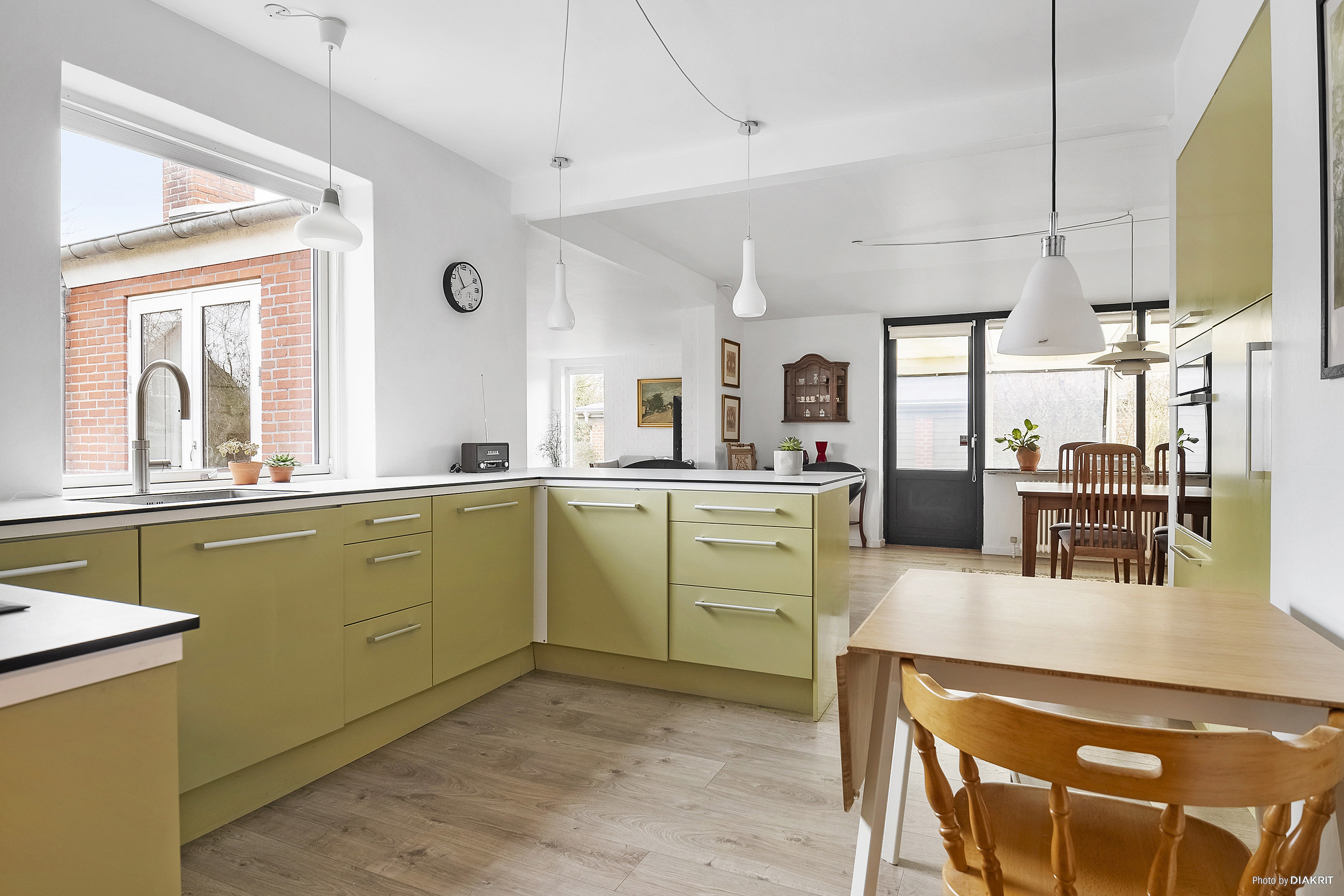 Fremhævet køkken billede i fuldskærmstilstand. Billede af Mejsevej 5, 8300 Odder