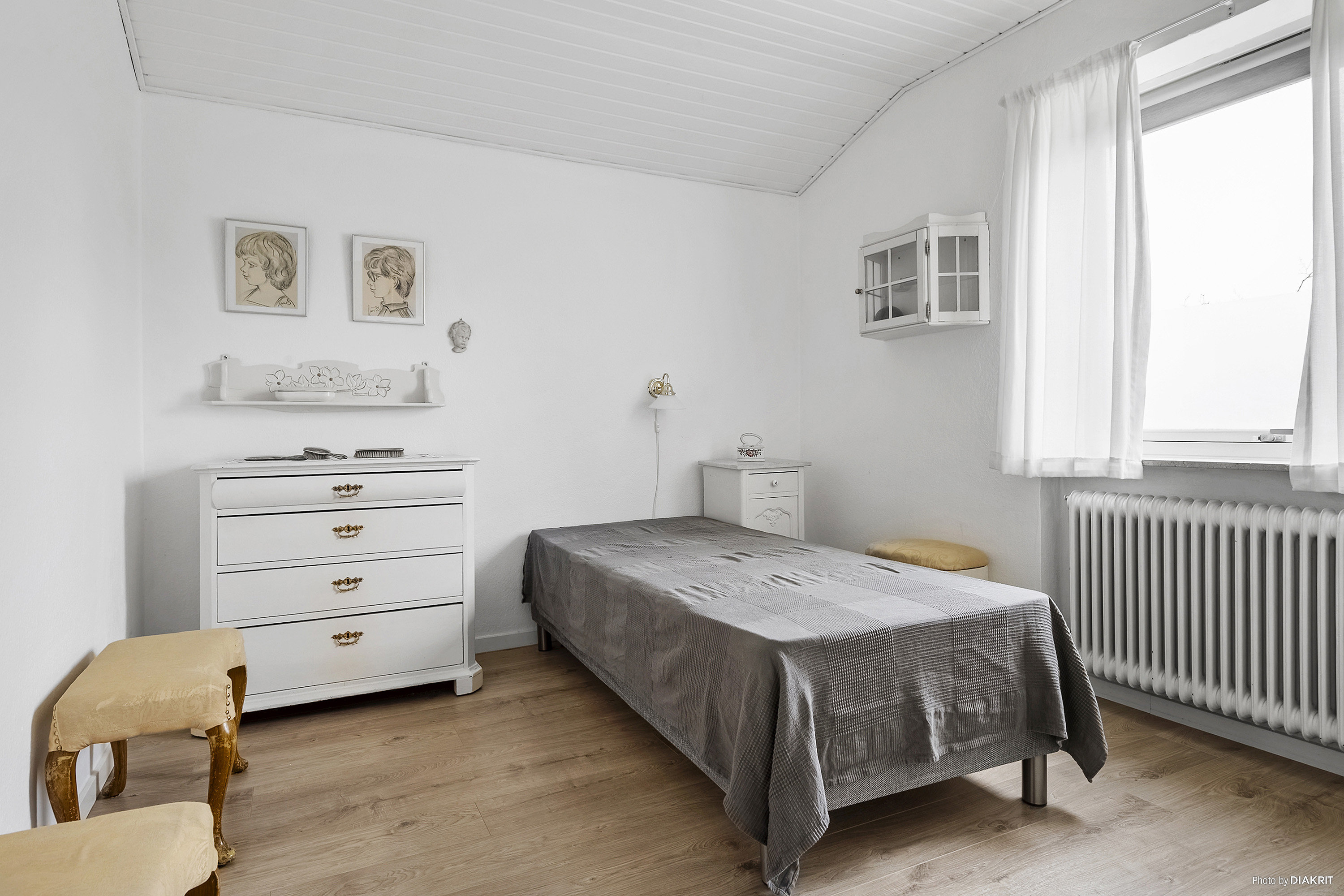 Fremhævet soveværelse billede i fuldskærmstilstand. Billede af Mejsevej 5, 8300 Odder