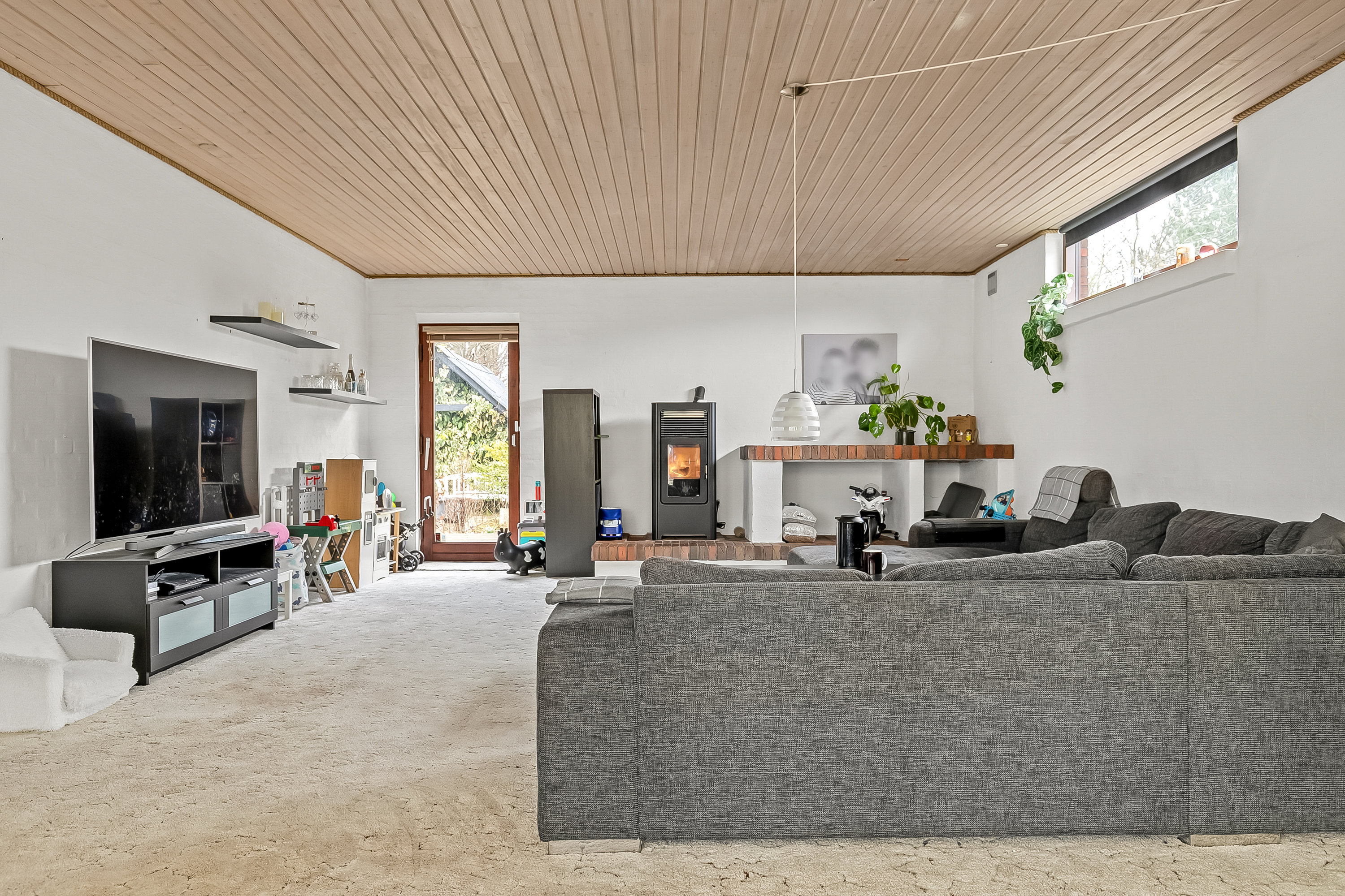 Fremhævet stue billede i fuldskærmstilstand. Billede af Elbækvej 39, Elbæk, 7080 Børkop