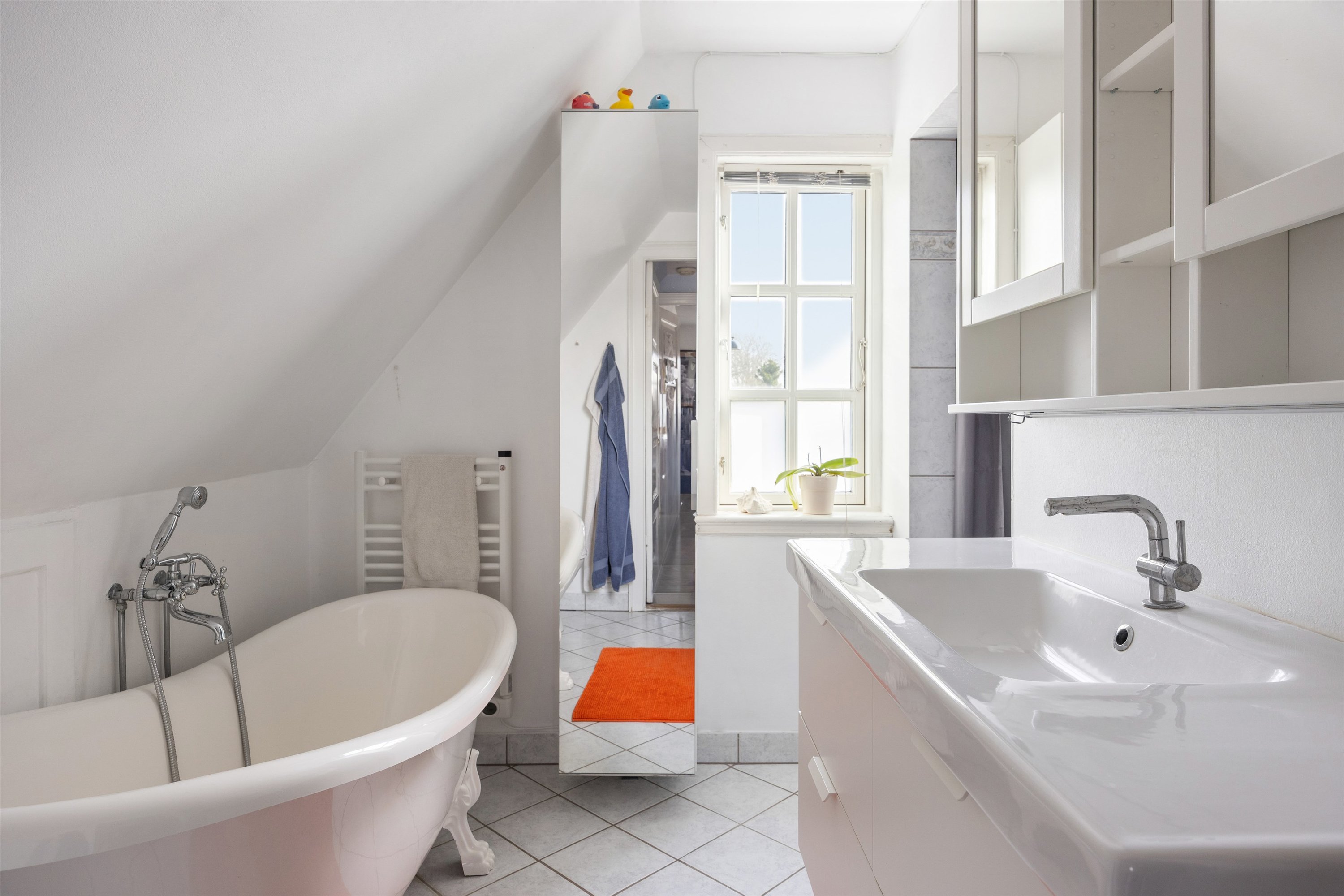 Fremhævet andet billede i fuldskærmstilstand. Billede af Fredensvej 19, 3460 Birkerød