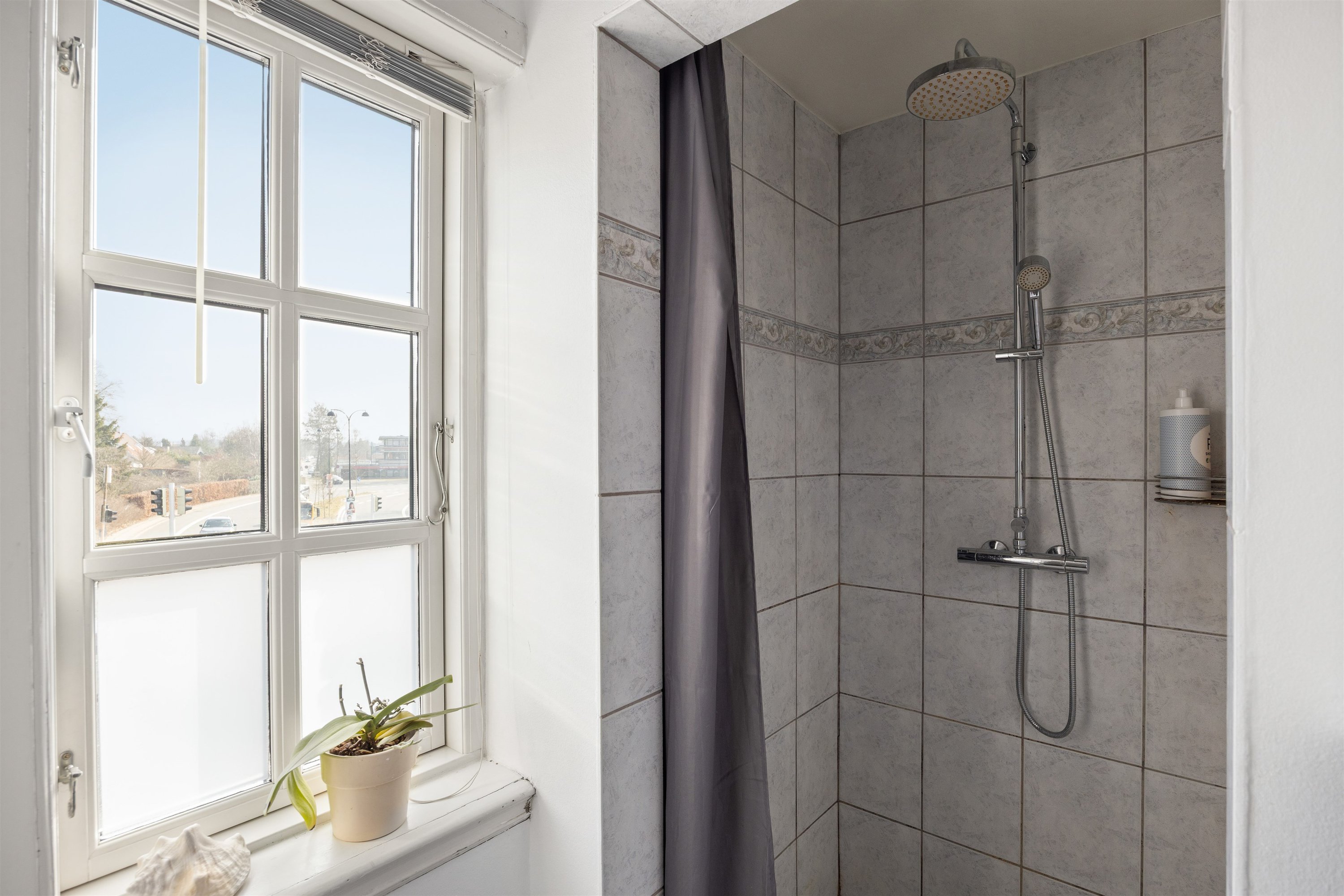 Fremhævet andet billede i fuldskærmstilstand. Billede af Fredensvej 19, 3460 Birkerød