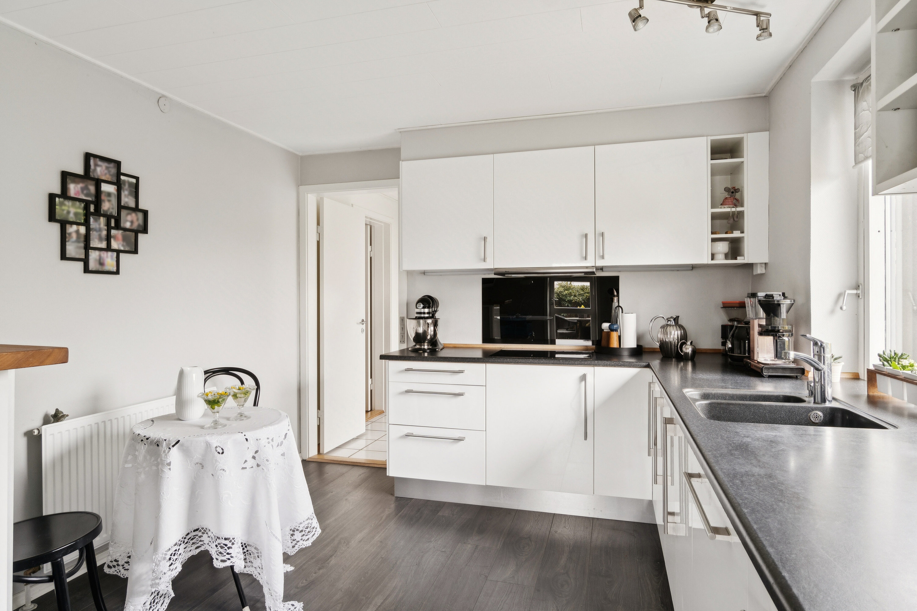 Fremhævet køkken billede i fuldskærmstilstand. Billede af Kingosvænge 6A, 4700 Næstved