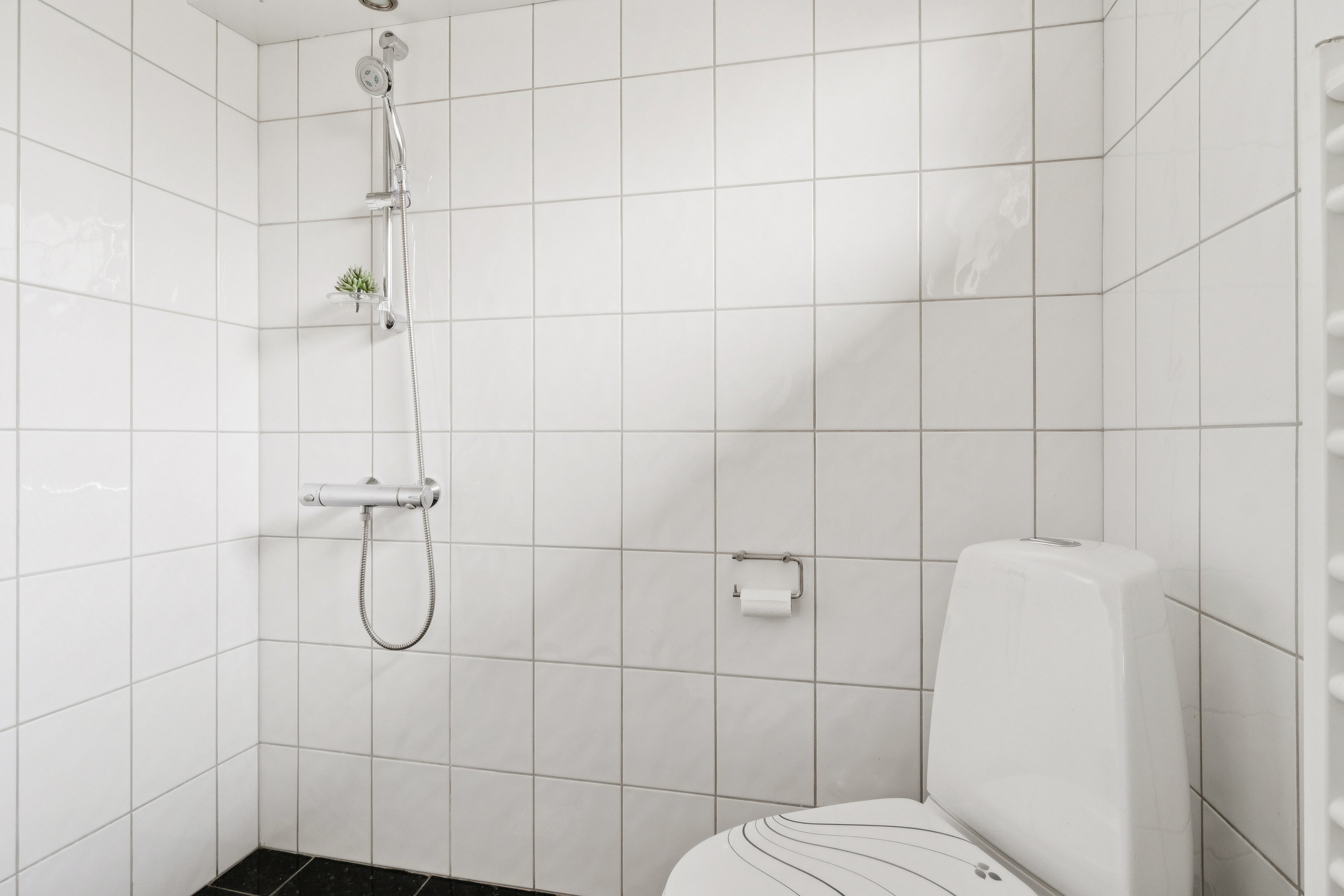 Fremhævet badeværelse billede i fuldskærmstilstand. Billede af Kingosvænge 6A, 4700 Næstved