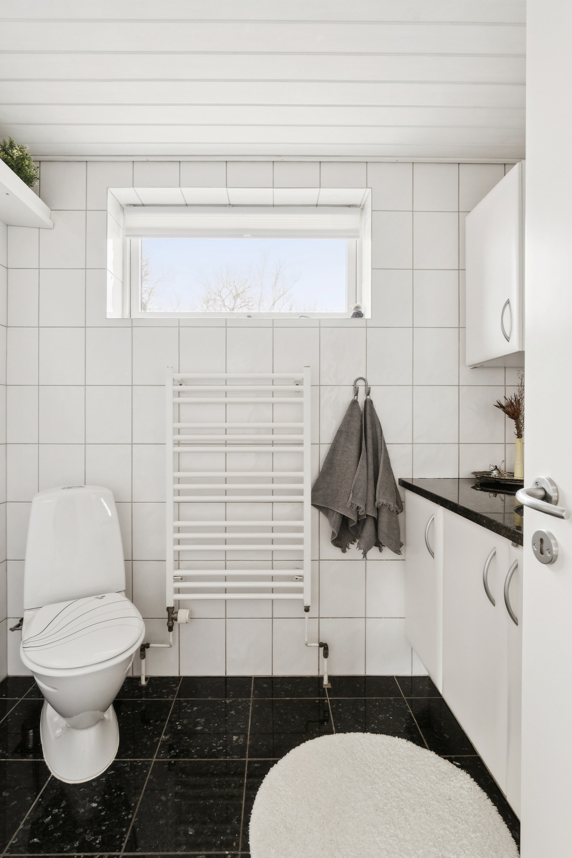 Fremhævet badeværelse billede i fuldskærmstilstand. Billede af Kingosvænge 6A, 4700 Næstved