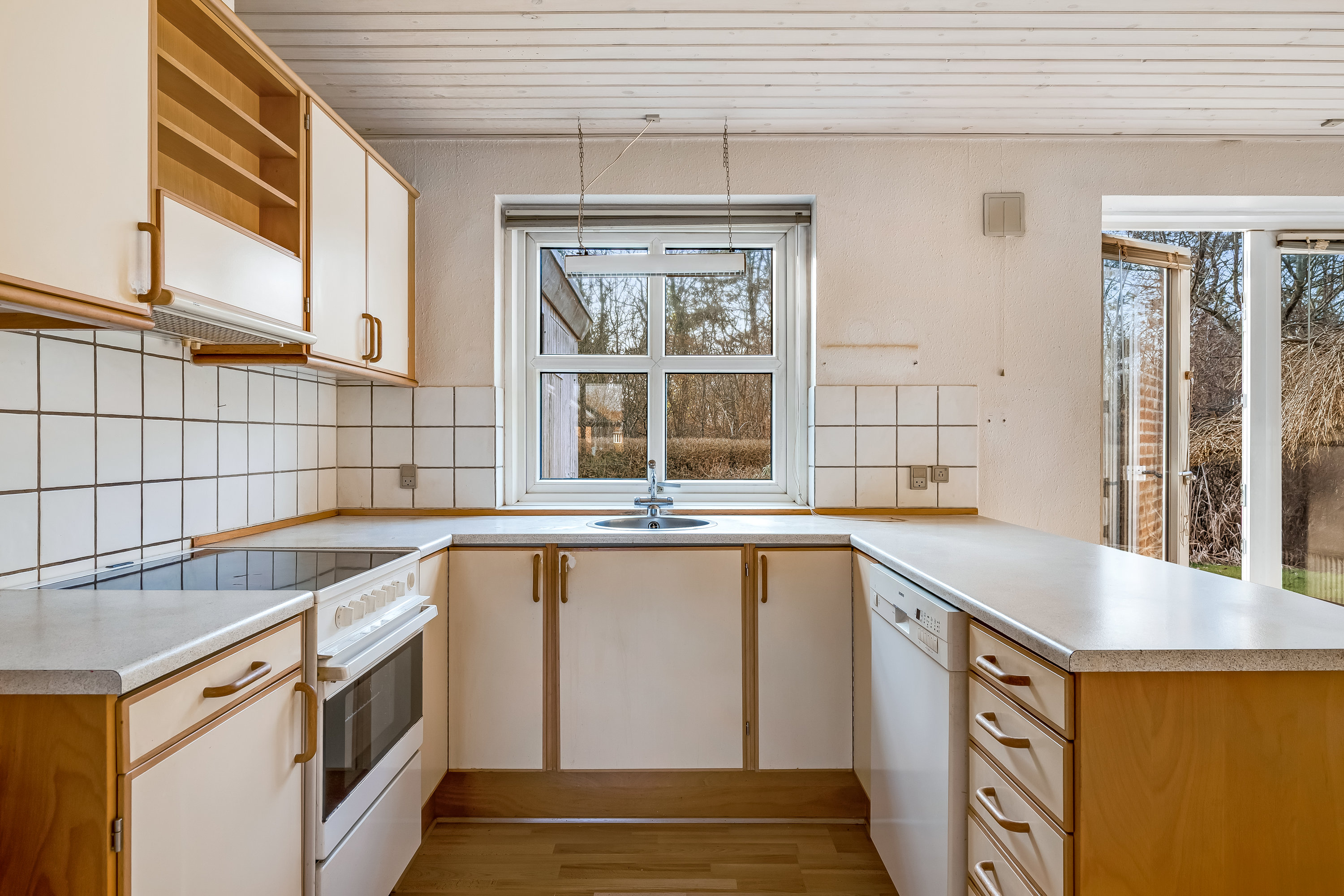 Fremhævet køkken billede i fuldskærmstilstand. Billede af Kærsangervej 21, 6800 Varde