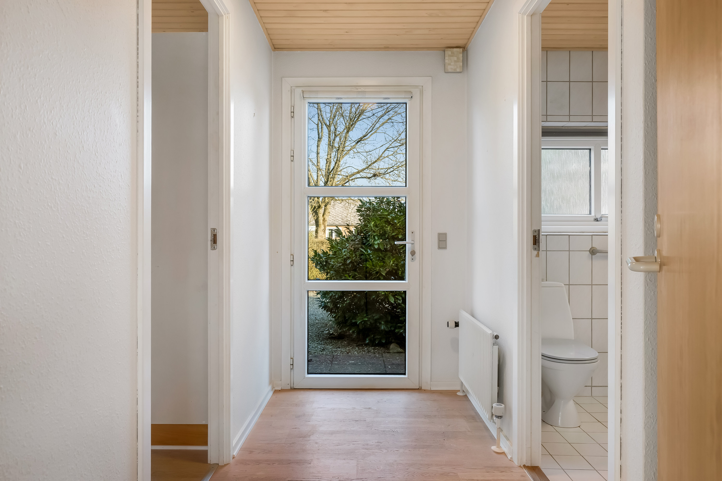 Fremhævet gang billede i fuldskærmstilstand. Billede af Kærsangervej 21, 6800 Varde