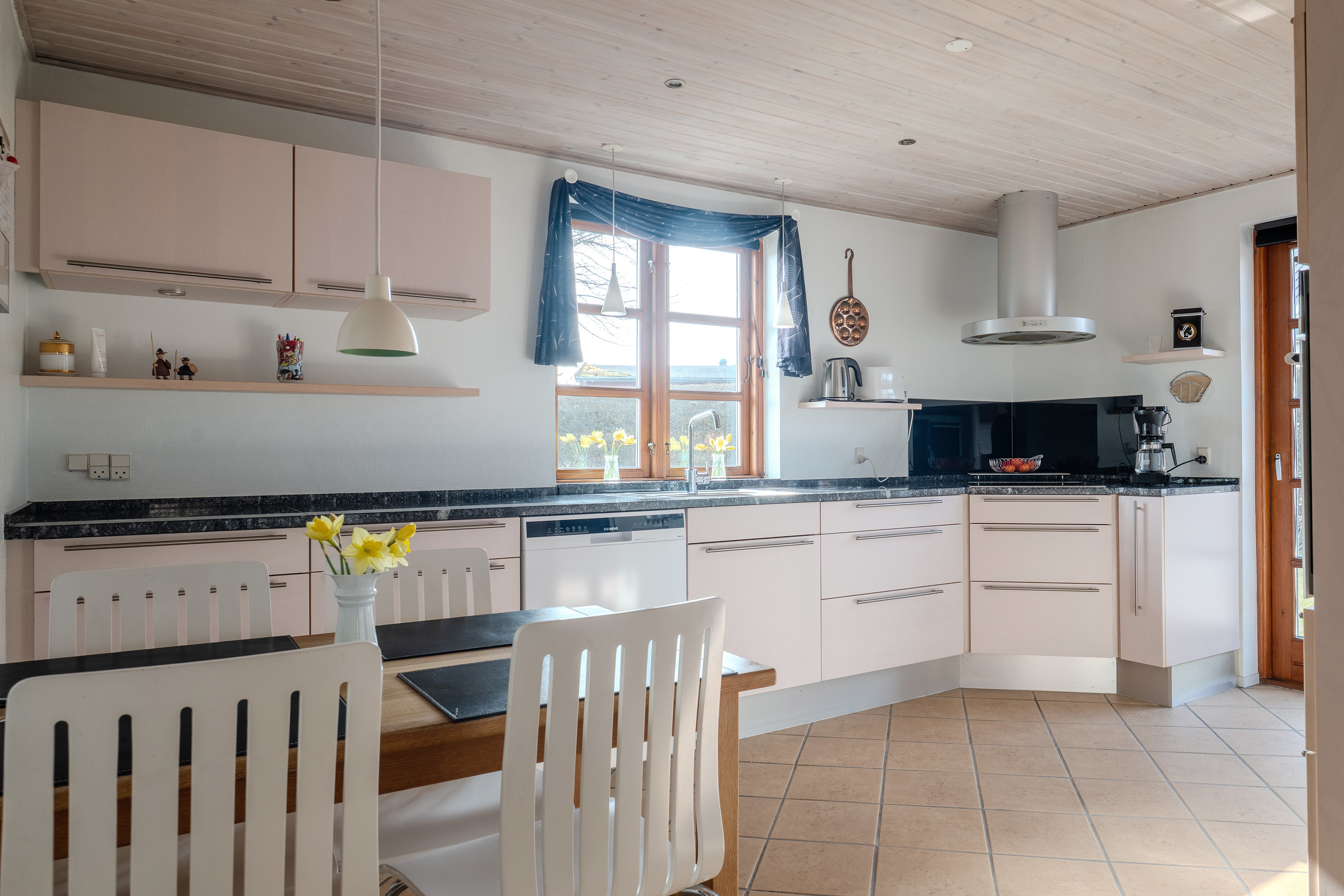 Fremhævet  billede i fuldskærmstilstand. Billede af Sneppevej 1A, Marielyst, 4873 Væggerløse