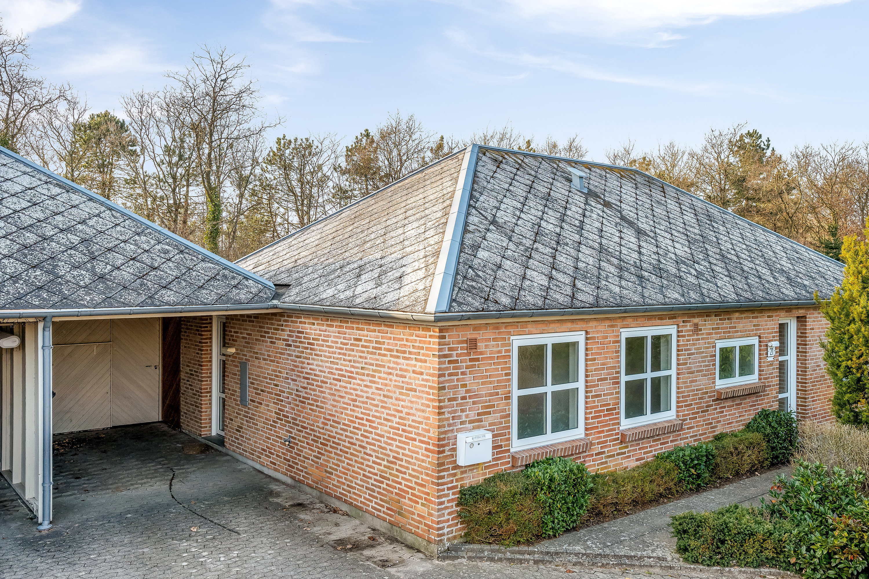 Fremhævet facade billede i fuldskærmstilstand. Billede af Kærsangervej 21, 6800 Varde