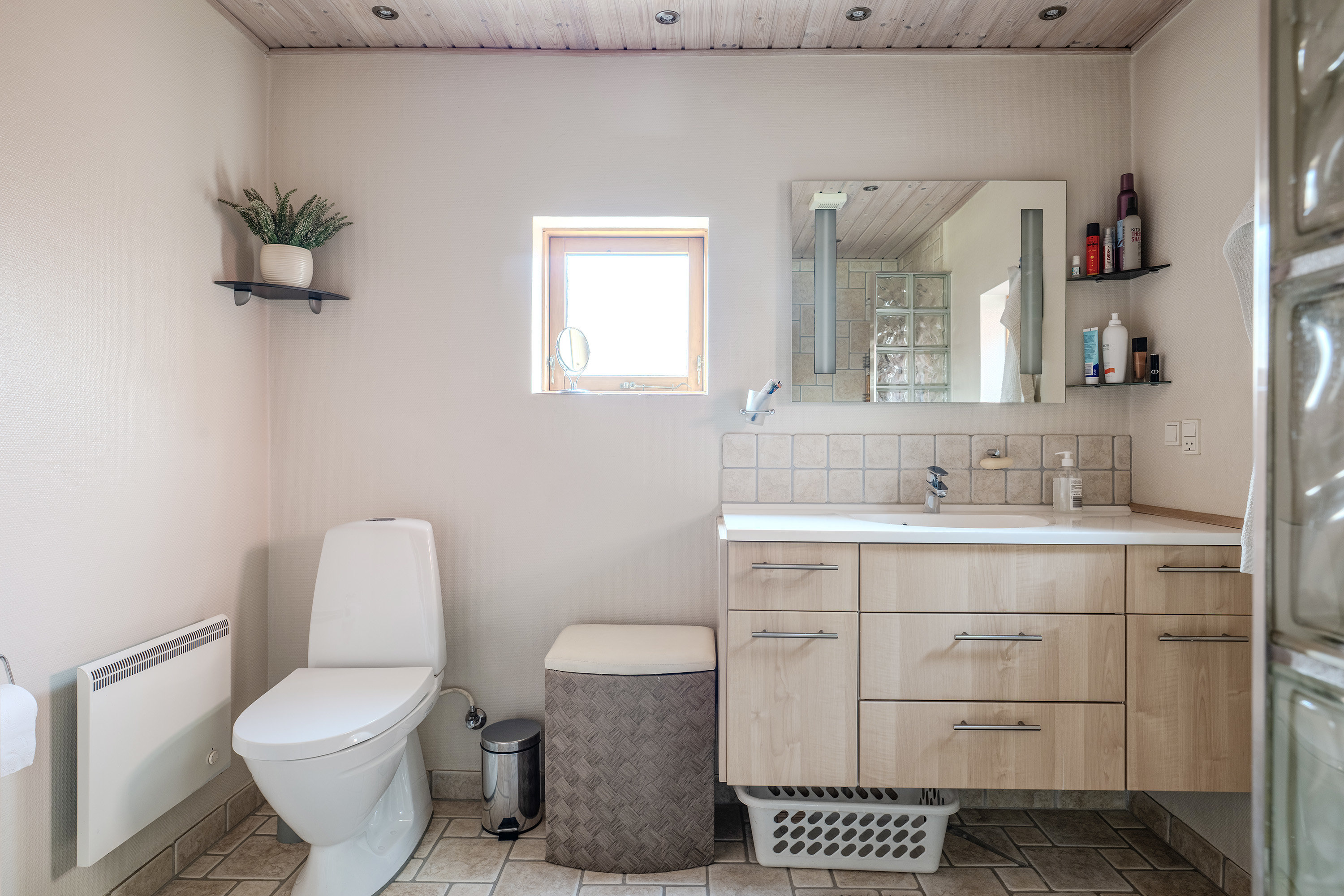 Fremhævet  billede i fuldskærmstilstand. Billede af Sneppevej 1A, Marielyst, 4873 Væggerløse