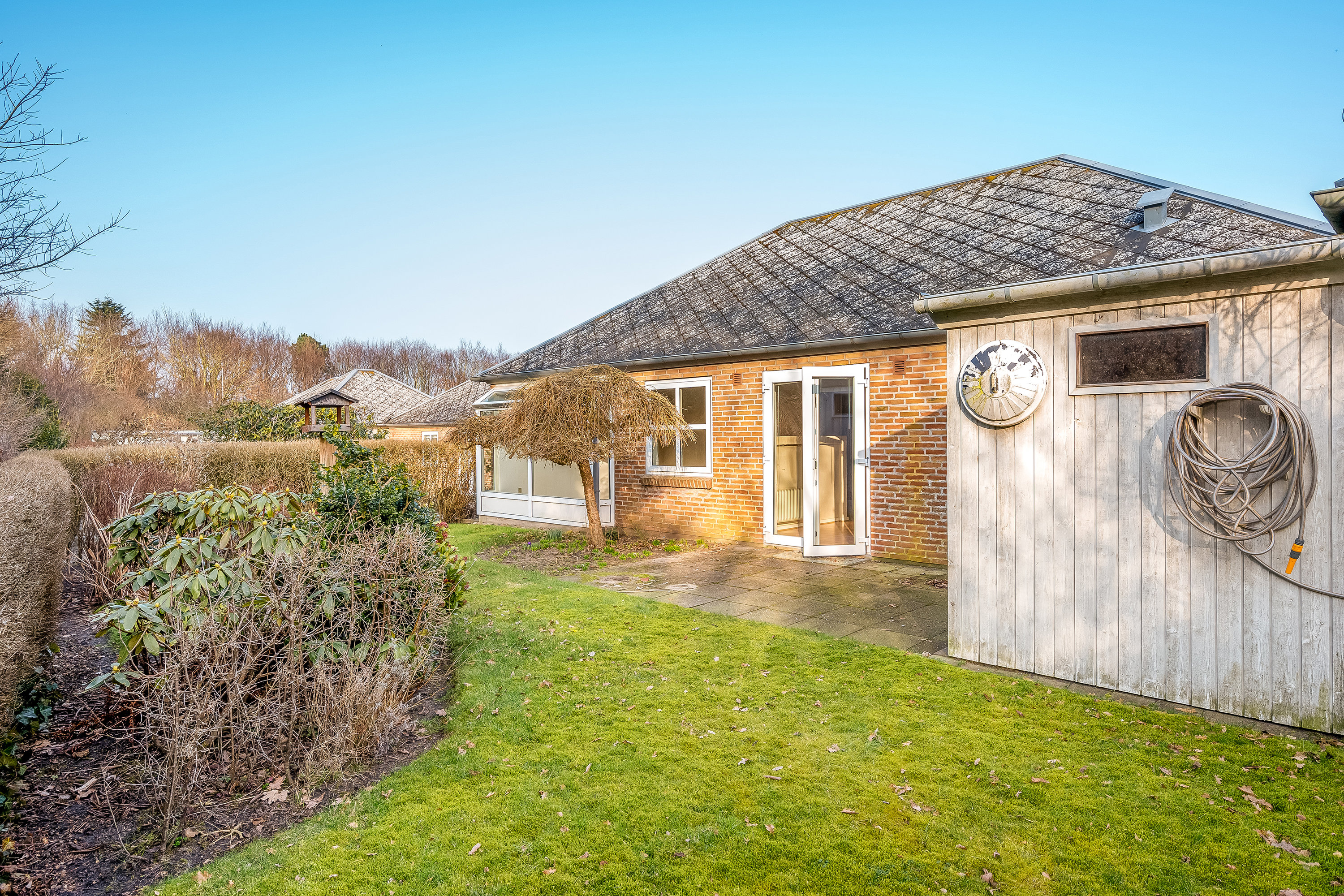 Fremhævet facade billede i fuldskærmstilstand. Billede af Kærsangervej 21, 6800 Varde