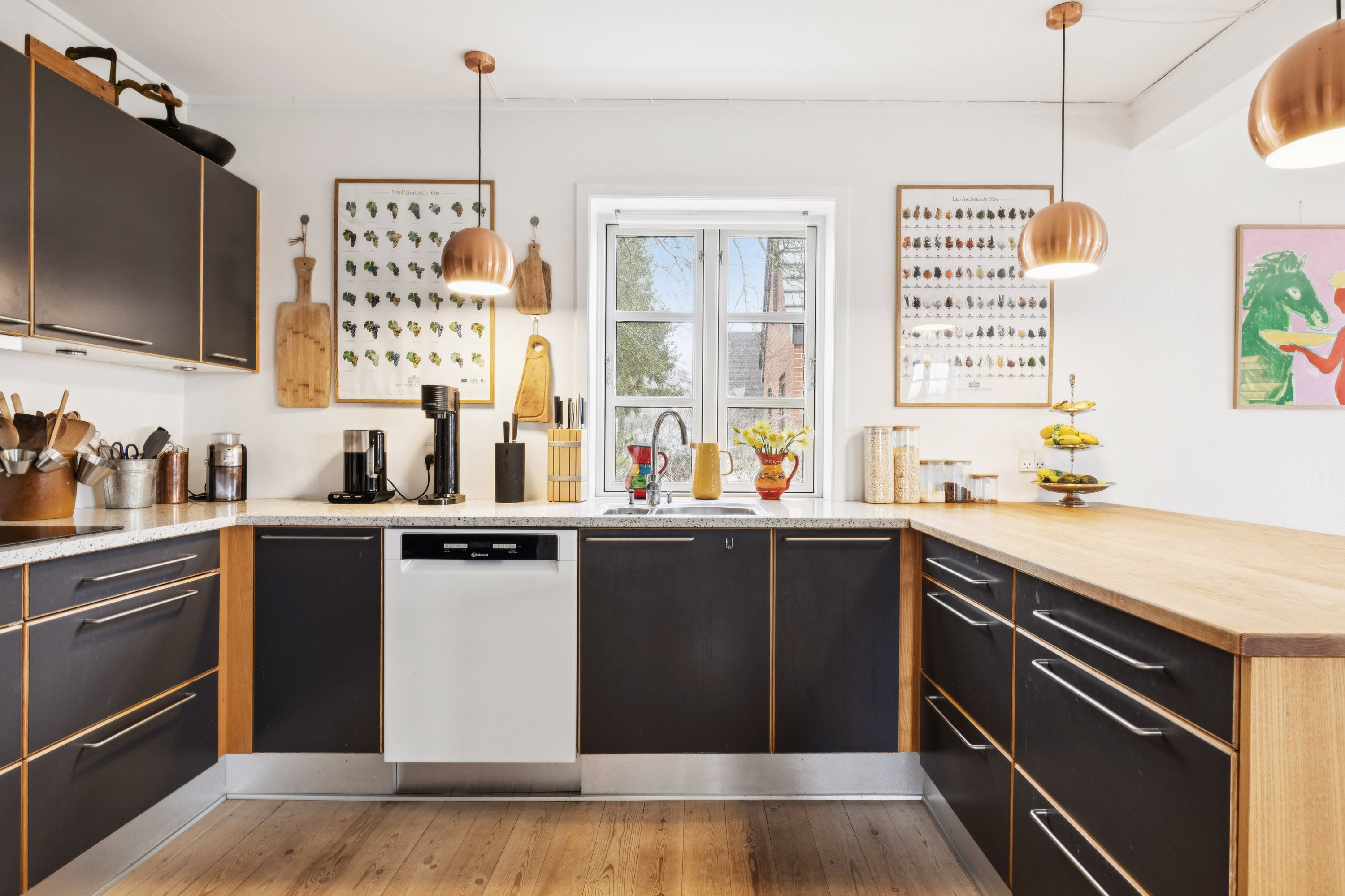 Fremhævet køkken billede i fuldskærmstilstand. Billede af Skolevej 9, 8410 Rønde