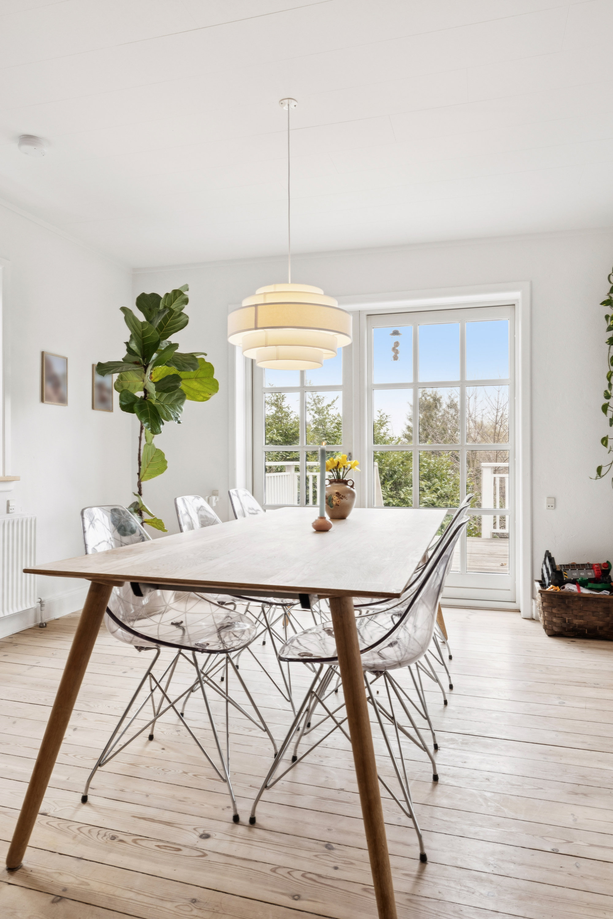 Fremhævet stue billede i fuldskærmstilstand. Billede af Skolevej 9, 8410 Rønde