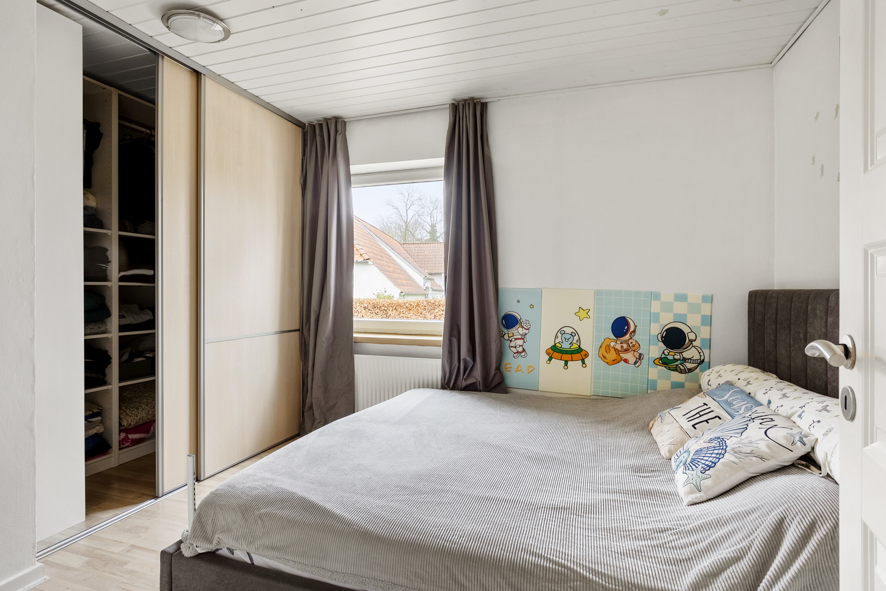 Fremhævet soveværelse billede i fuldskærmstilstand. Billede af Københovedvej 39, Københoved, 6630 Rødding